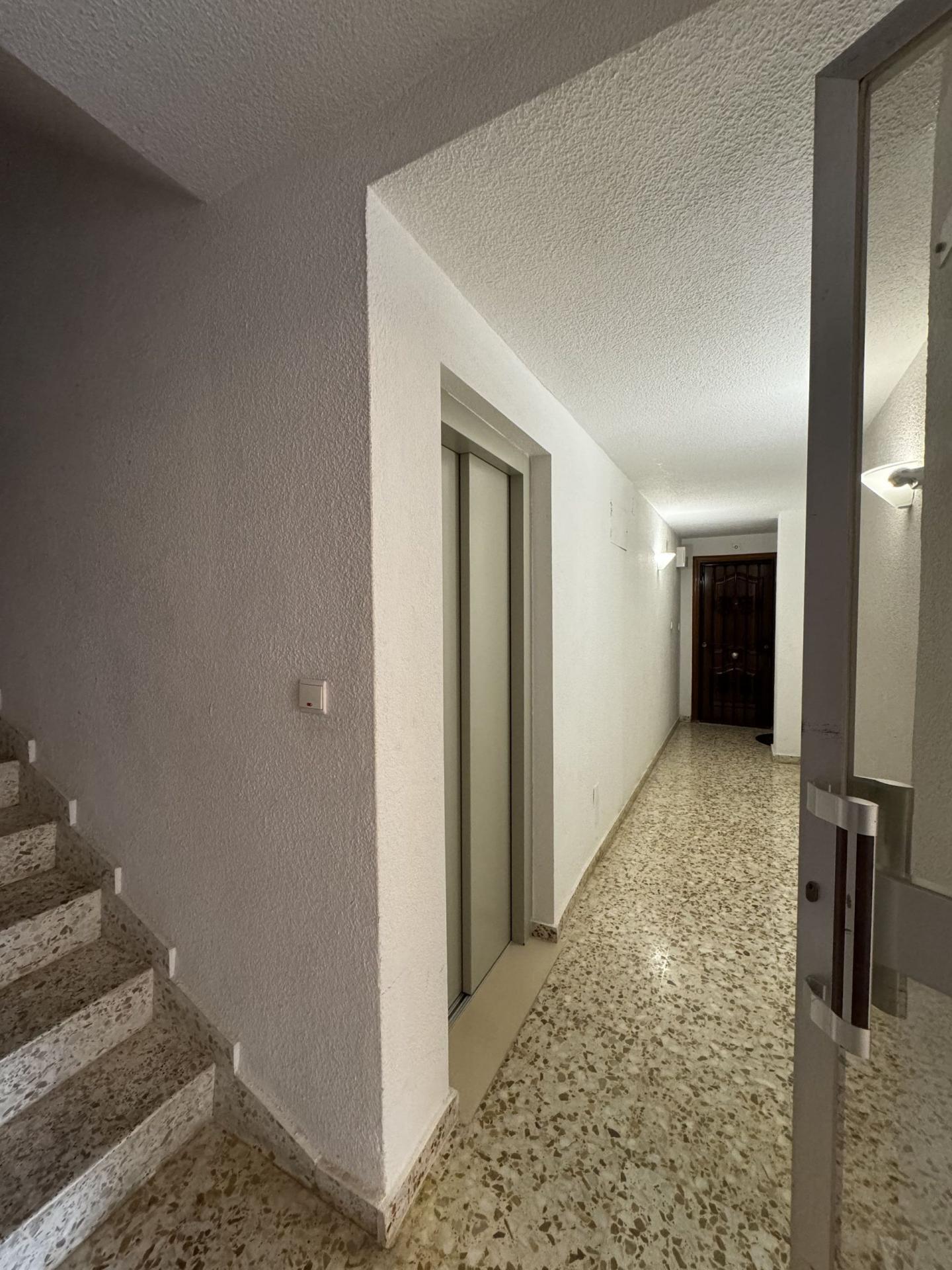 For sale - 3 Bedroom 2 Bathroom Apartment in Torrevieja - Playa Del Cura  - Alicante