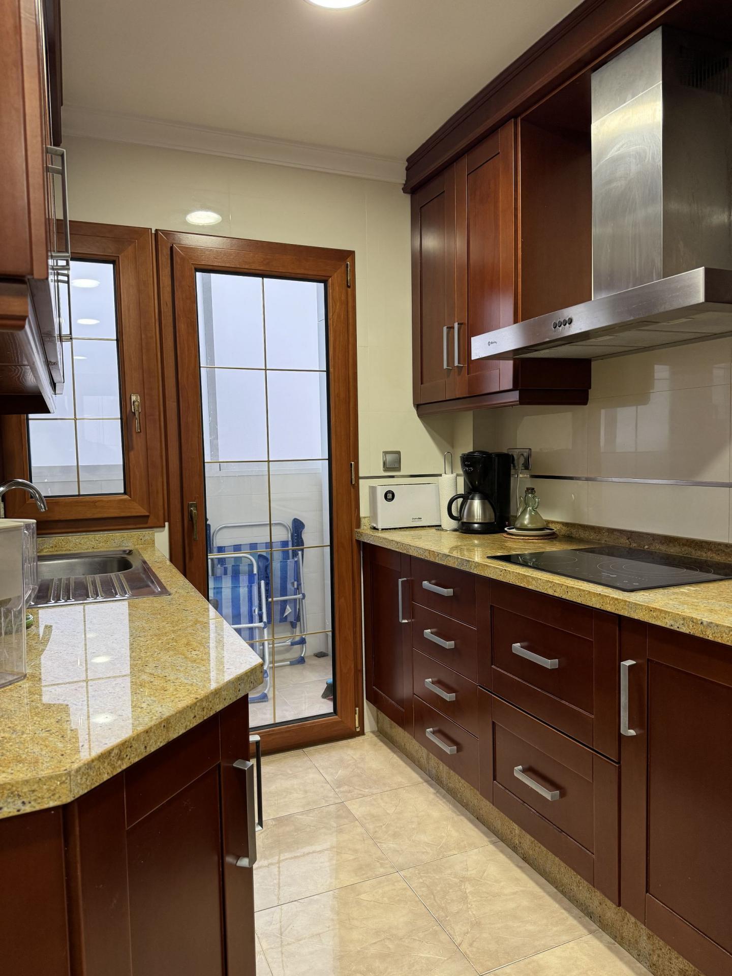 For sale - 3 Bedroom 2 Bathroom Apartment in Torrevieja - Playa Del Cura  - Alicante
