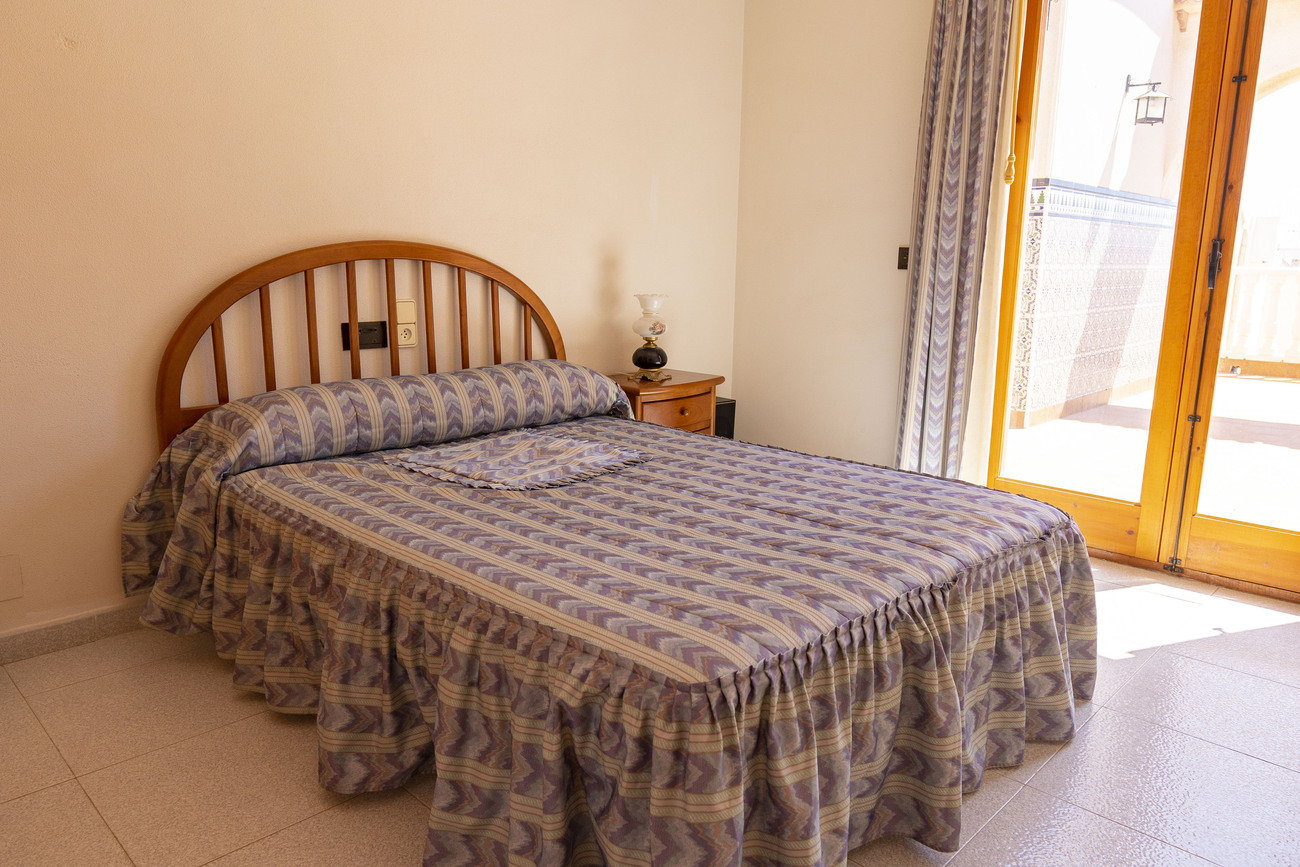 For sale - 7 Bedroom 4 Bathroom Penthouse Penthouse in Torrevieja - Playa Del Cura  - Alicante