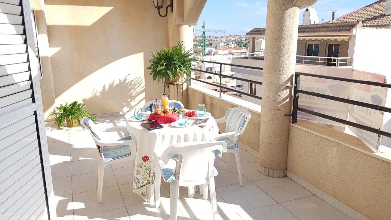 For sale - 7 Bedroom 4 Bathroom Penthouse Penthouse in Torrevieja - Playa Del Cura  - Alicante