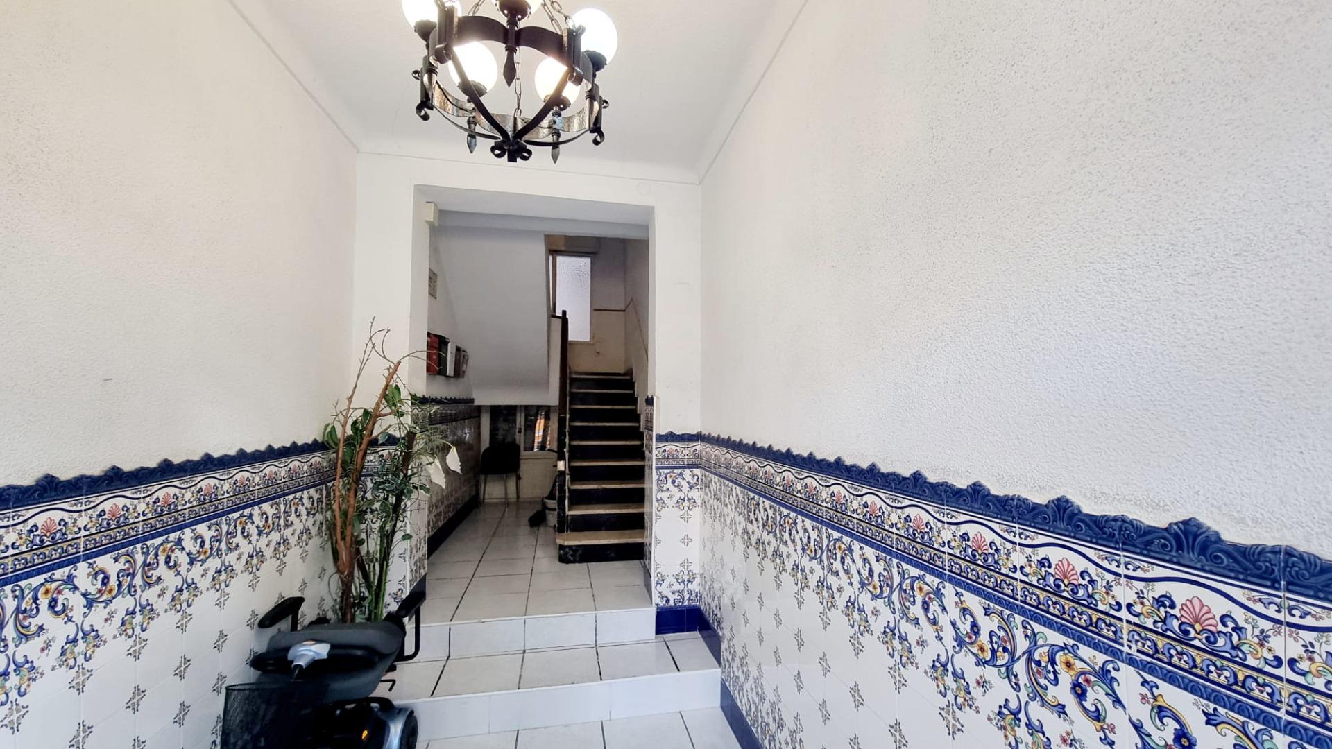 For sale - 2 Bedroom 1 Bathroom Apartment in Torrevieja - Torrevieja  - Alicante