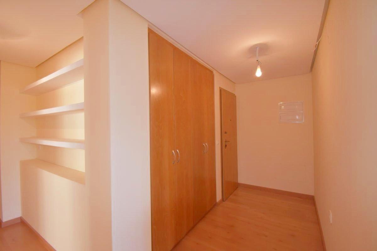 For sale - 3 Bedroom 2 Bathroom Apartment in Torrevieja - Centro - Muelle Pesquero  - Alicante