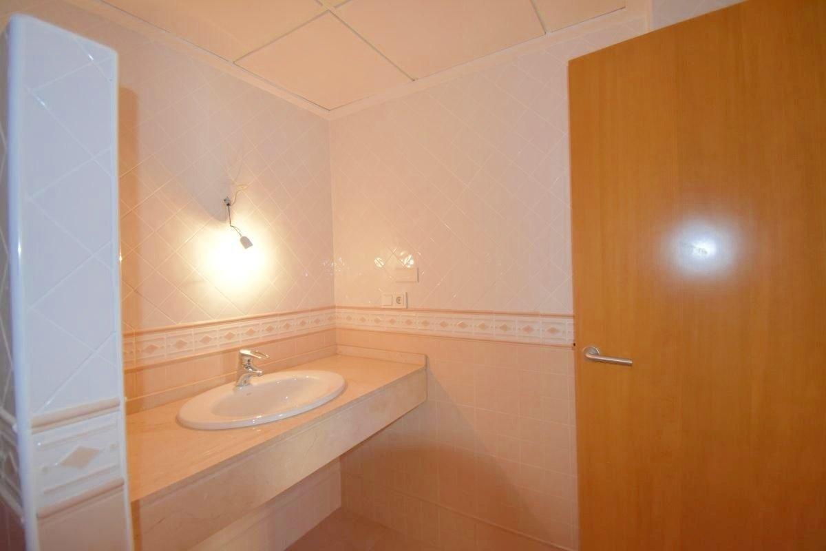For sale - 3 Bedroom 2 Bathroom Apartment in Torrevieja - Centro - Muelle Pesquero  - Alicante