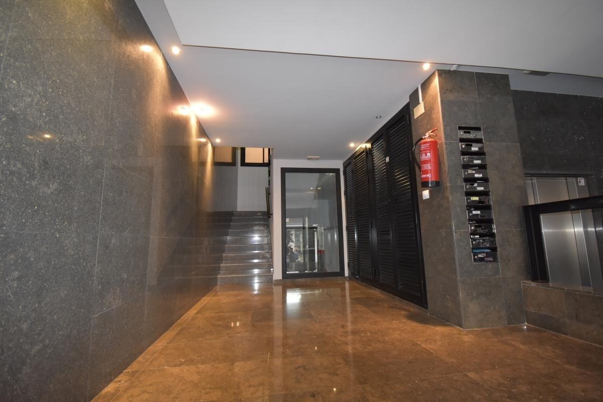 For sale - 3 Bedroom 2 Bathroom Apartment in Torrevieja - Centro - Muelle Pesquero  - Alicante
