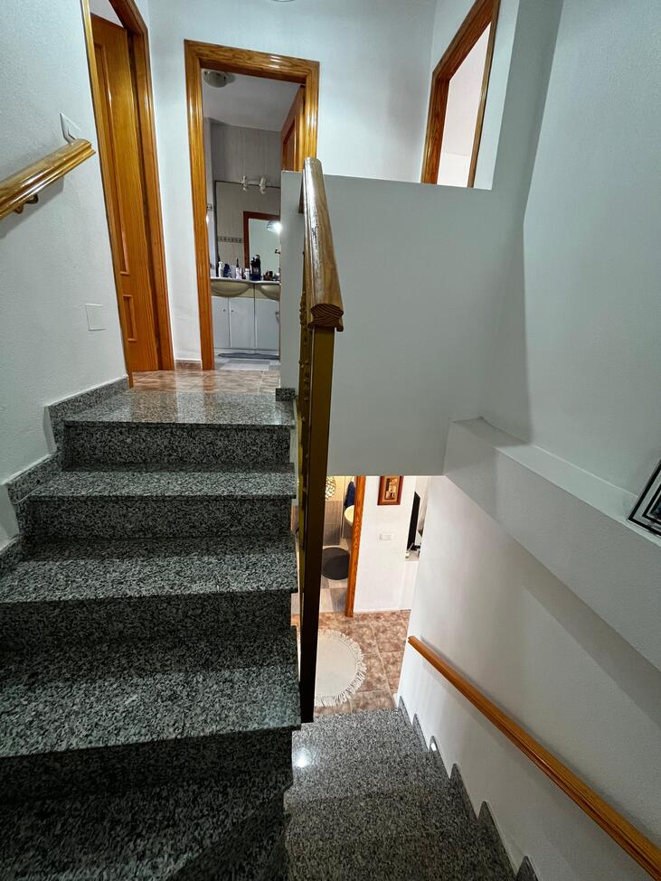 For sale - 3 Bedroom 2 Bathroom Town House Penthouse in Torrevieja - La Florida  - Alicante