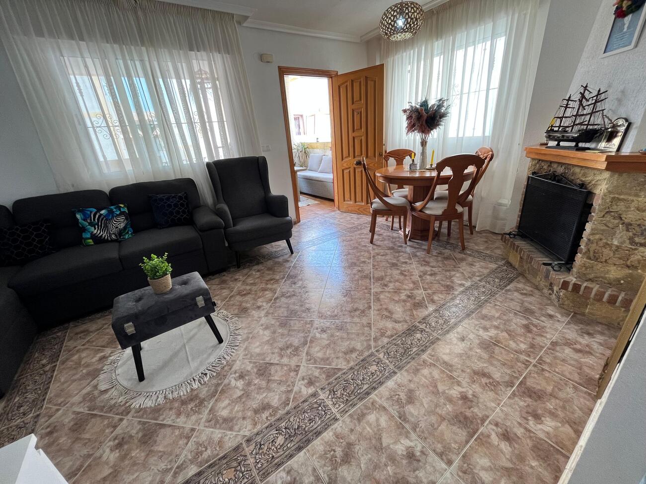 For sale - 3 Bedroom 2 Bathroom Town House Penthouse in Torrevieja - La Florida  - Alicante