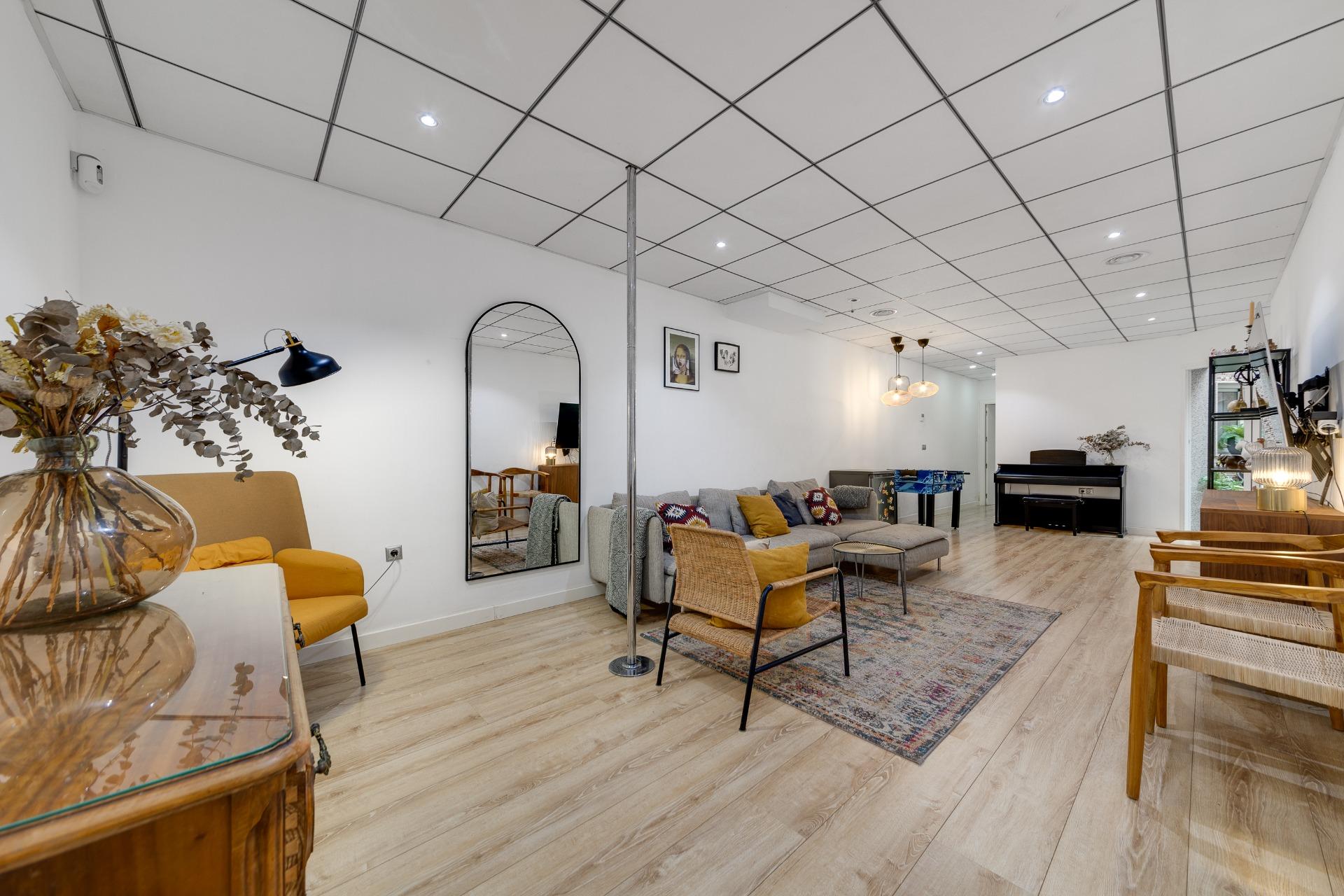 For sale - 4 Bedroom 3 Bathroom Apartment in Torrevieja - Playa Del Cura  - Alicante