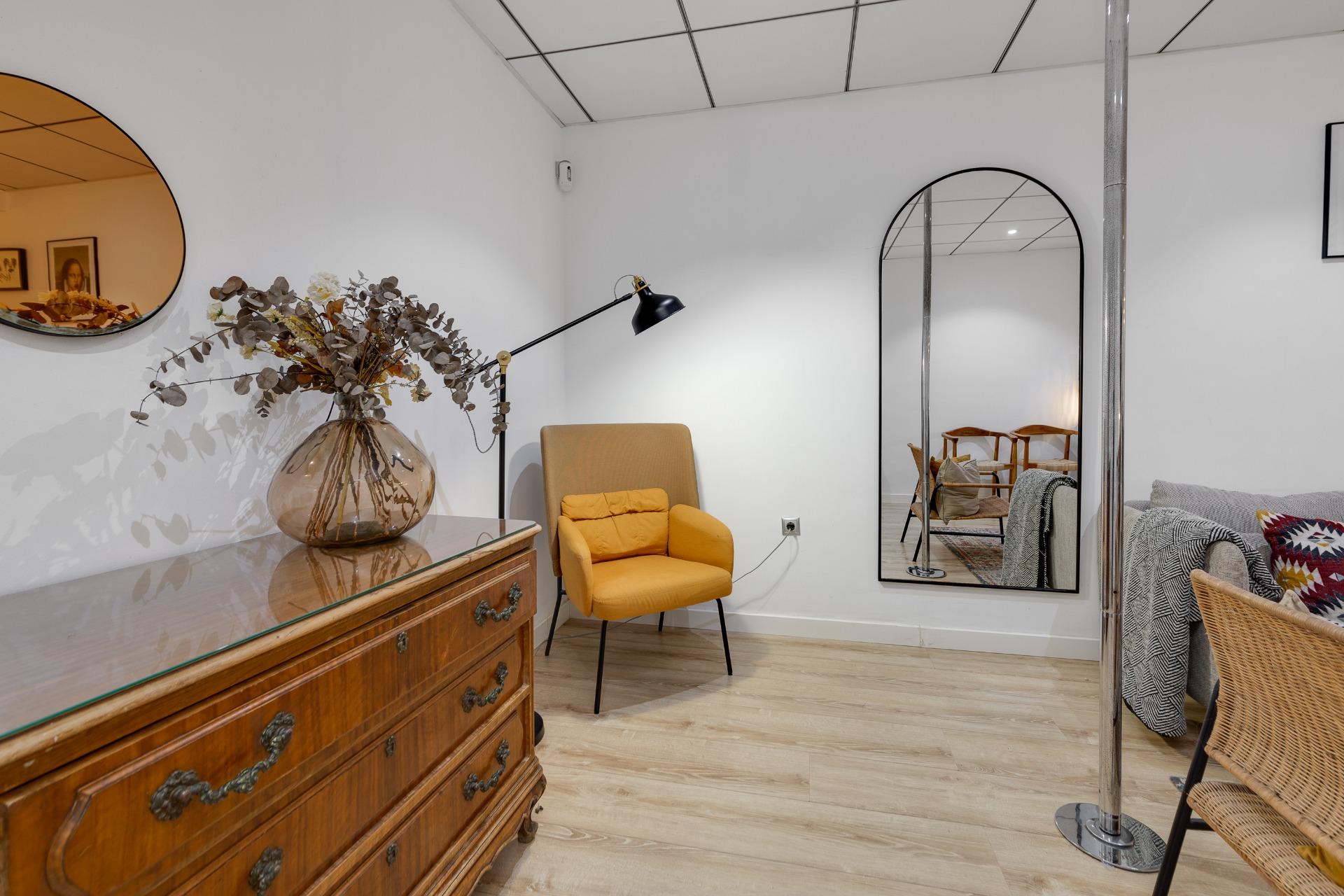 For sale - 4 Bedroom 3 Bathroom Apartment in Torrevieja - Playa Del Cura  - Alicante