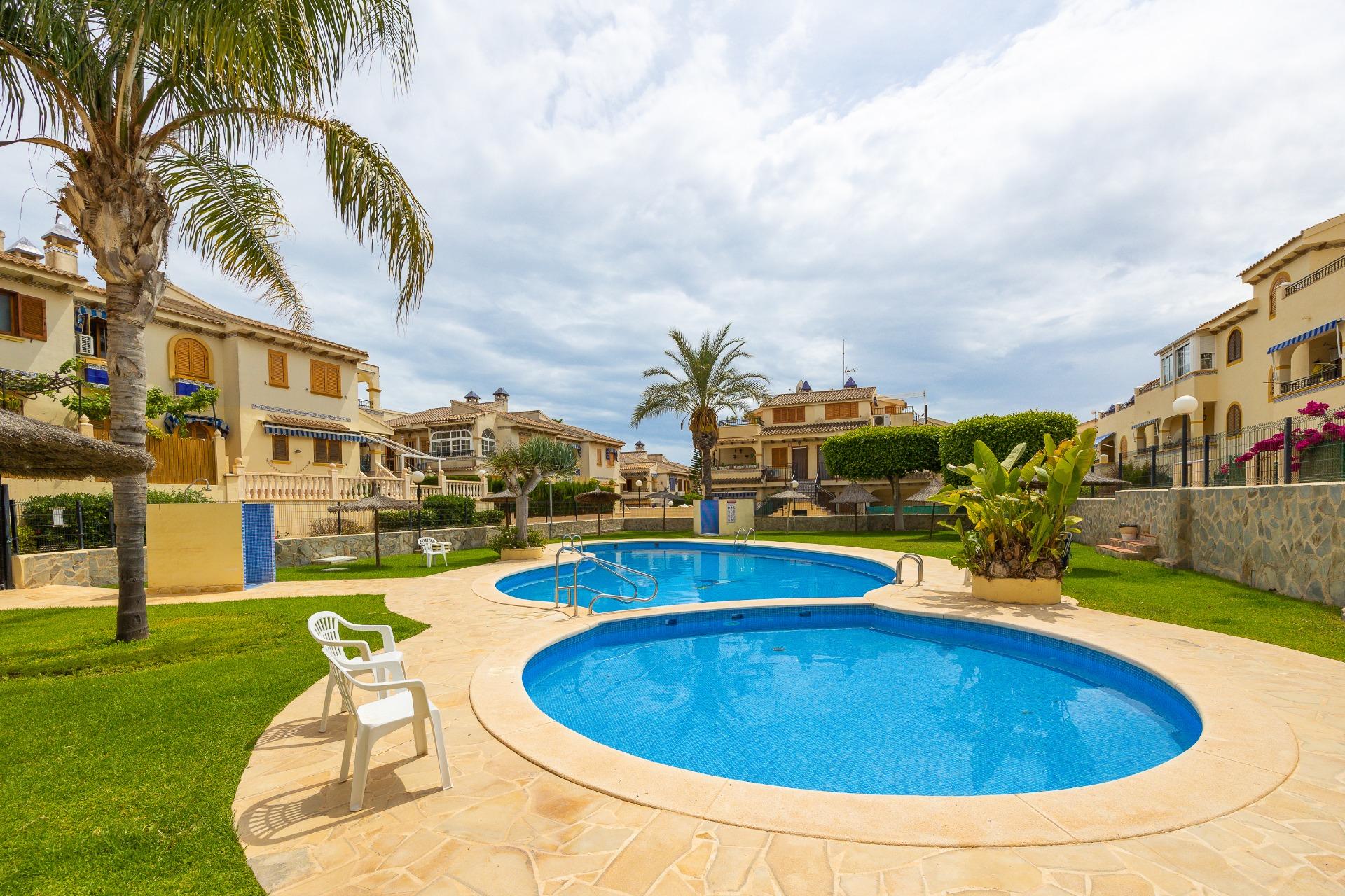 For sale - 2 Bedroom 1 Bathroom Bungalow in Torrevieja - Torre La Mata  - Alicante