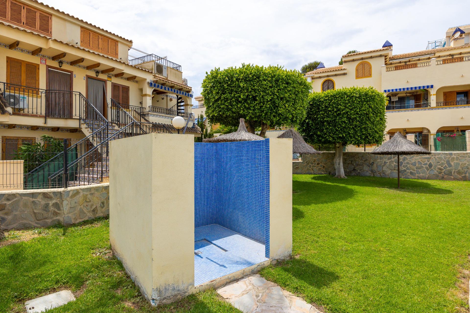 For sale - 2 Bedroom 1 Bathroom Bungalow in Torrevieja - Torre La Mata  - Alicante