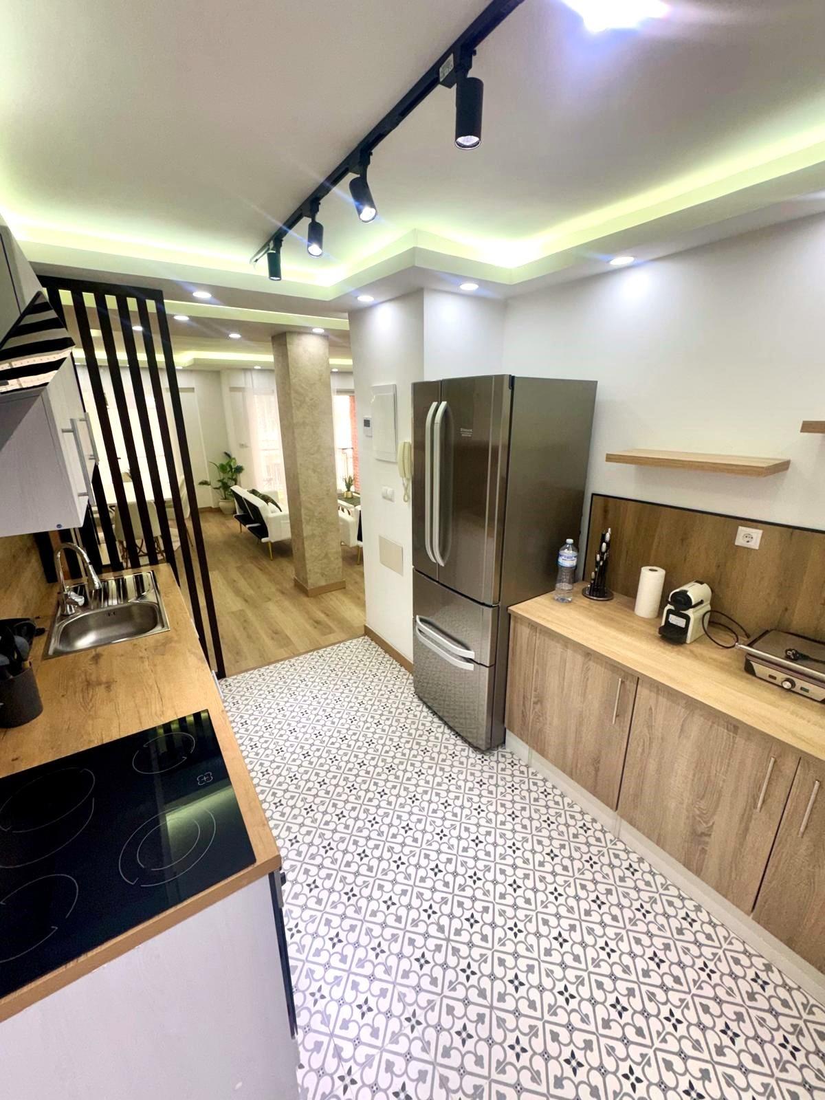 For sale - 4 Bedroom 2 Bathroom Apartment in Torrevieja - Centro - Muelle Pesquero  - Alicante