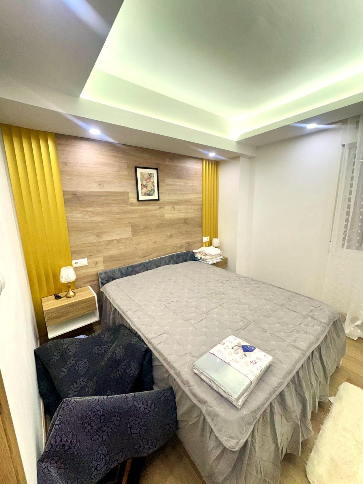 For sale - 4 Bedroom 2 Bathroom Apartment in Torrevieja - Centro - Muelle Pesquero  - Alicante