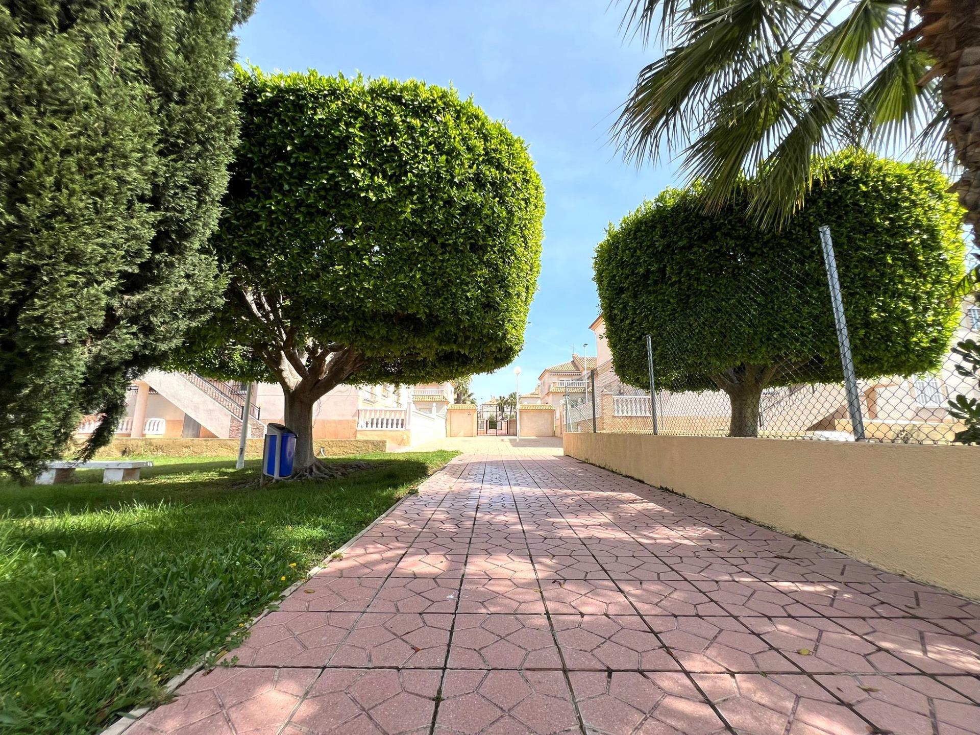 For sale - 2 Bedroom 1 Bathroom Bungalow in Torrevieja - aguas nuevas  - Alicante