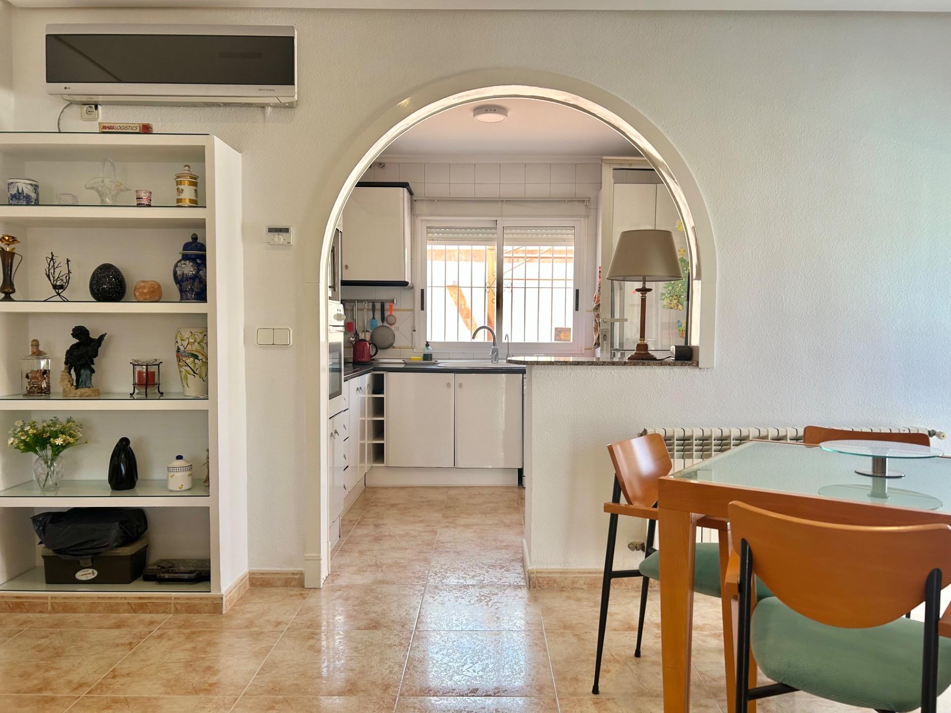 For sale - 3 Bedroom 2 Bathroom Villa in Torrevieja - San Luis  - Alicante