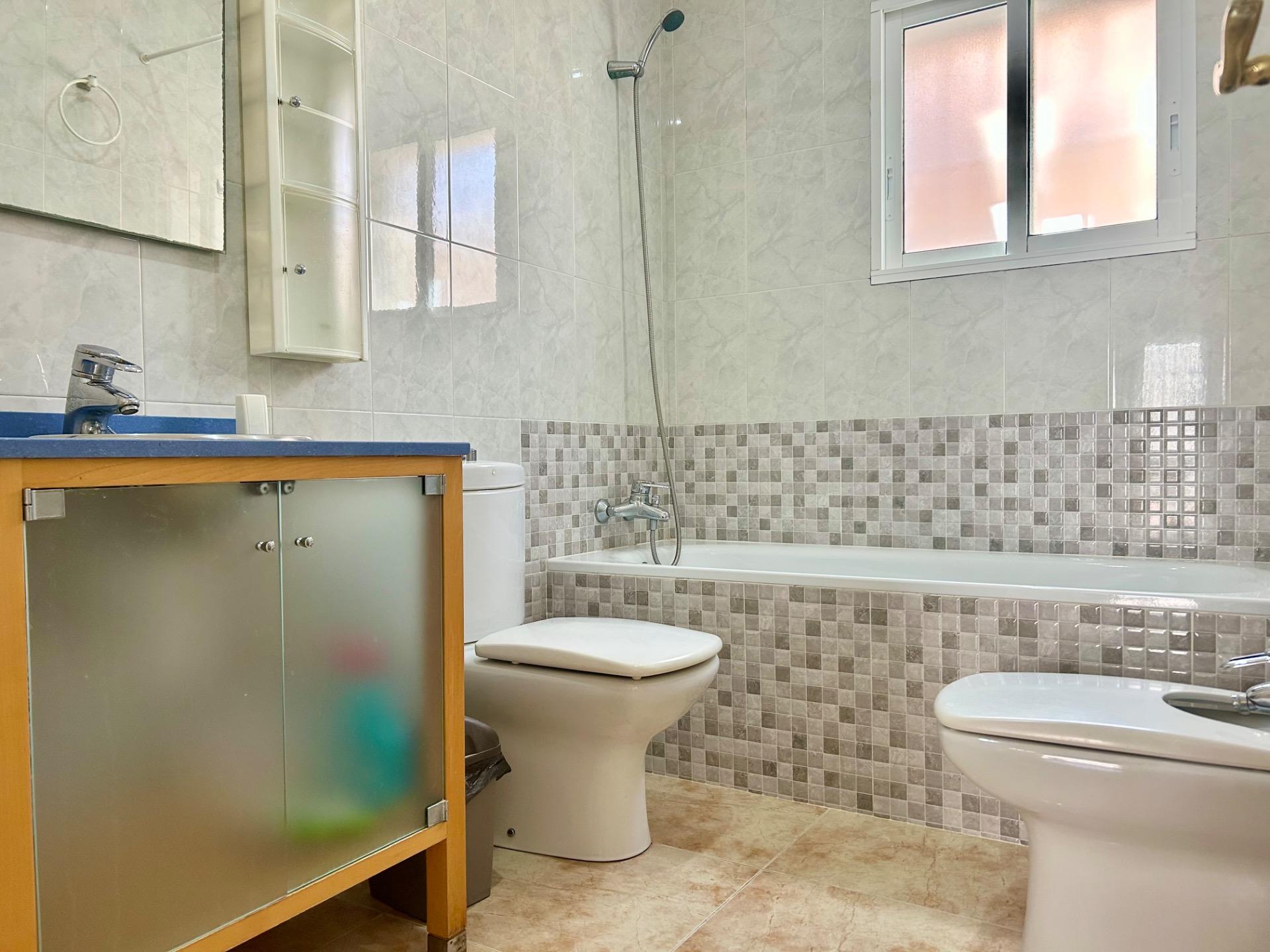 For sale - 3 Bedroom 2 Bathroom Villa in Torrevieja - San Luis  - Alicante