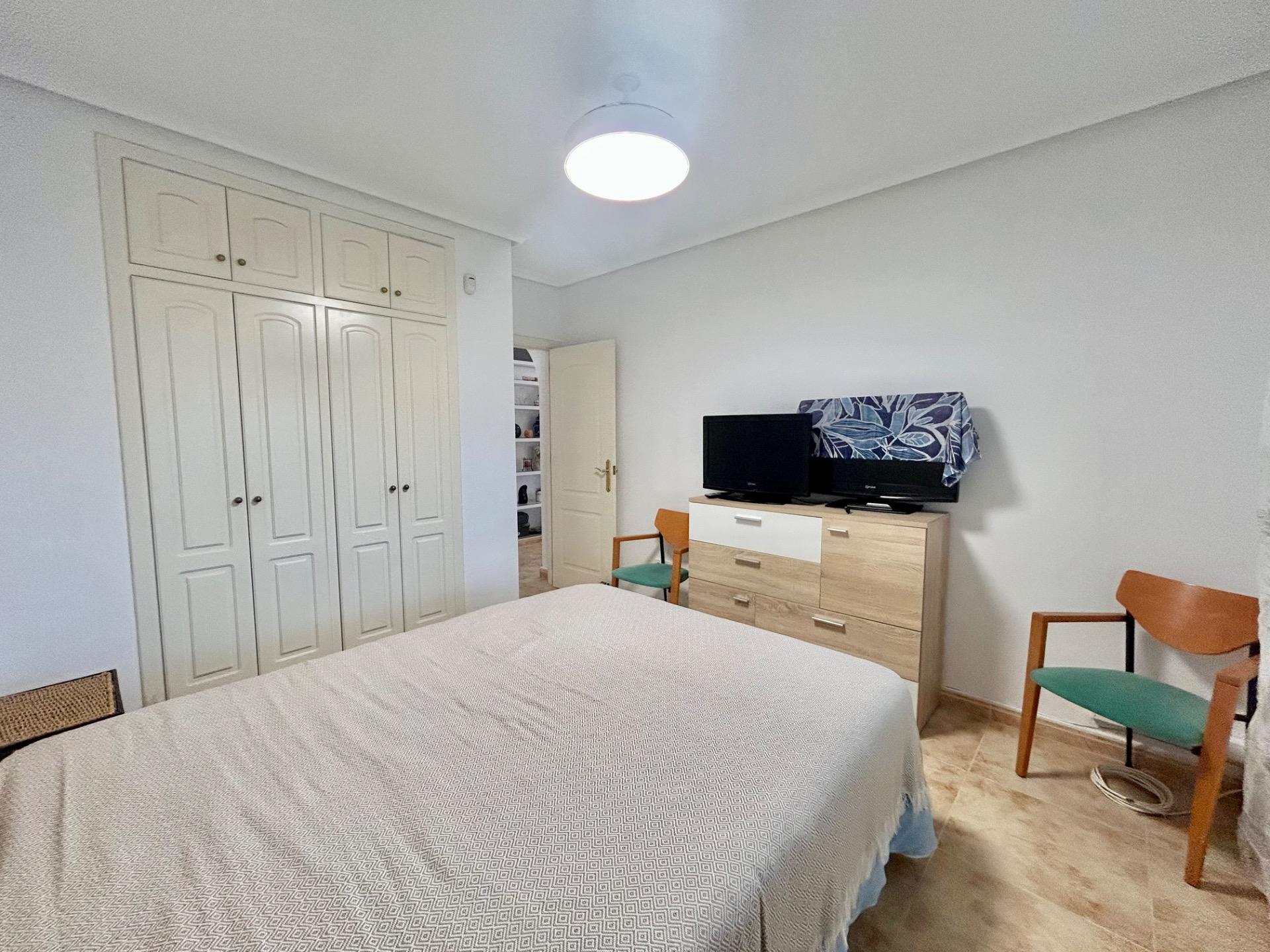 For sale - 3 Bedroom 2 Bathroom Villa in Torrevieja - San Luis  - Alicante