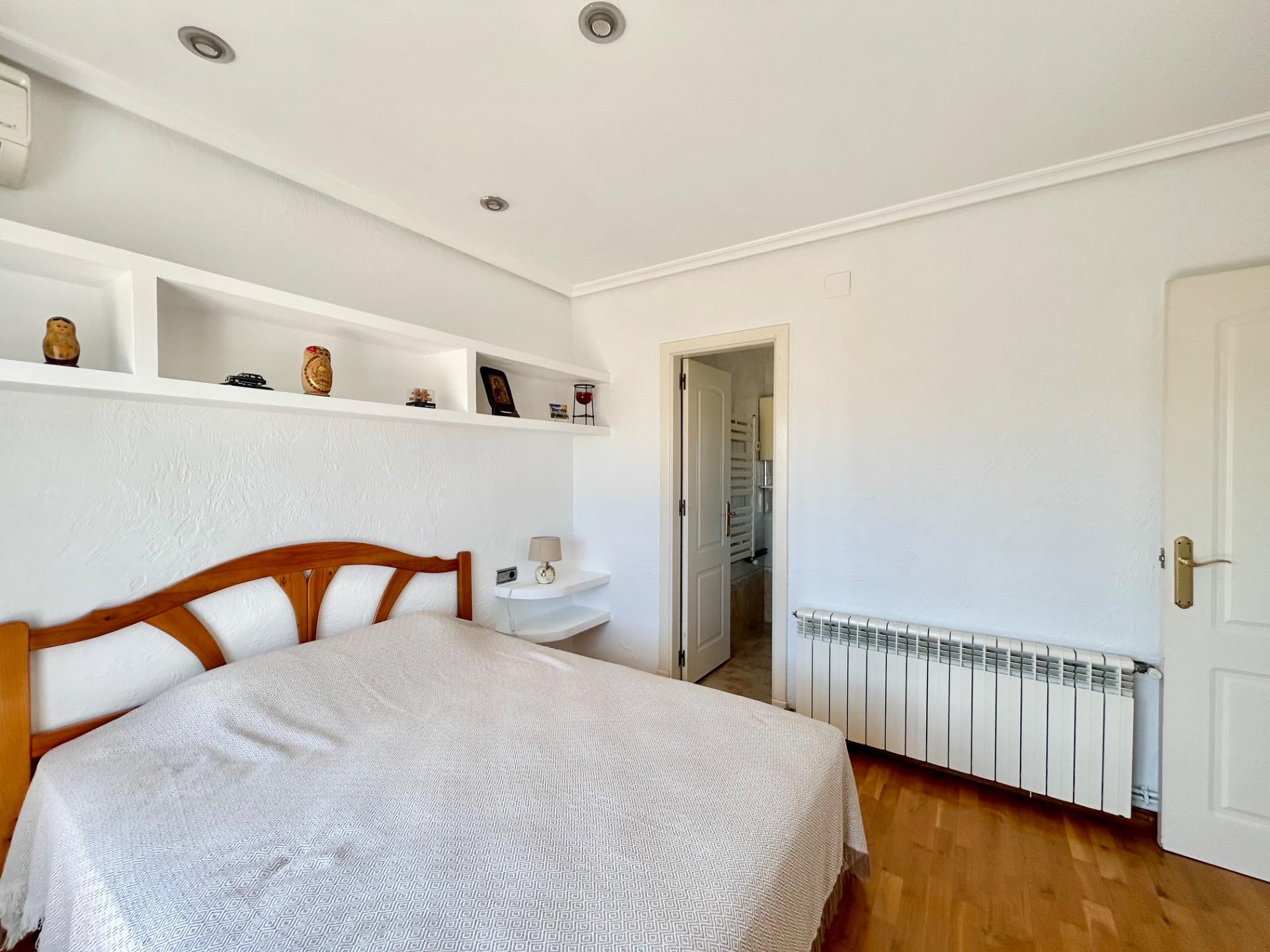 For sale - 3 Bedroom 2 Bathroom Villa in Torrevieja - San Luis  - Alicante