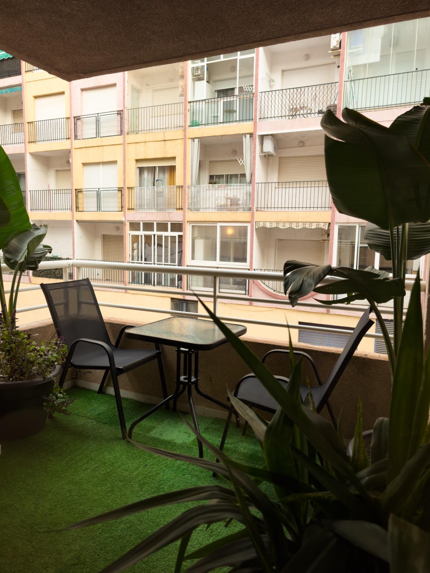 For sale - 2 Bedroom 1 Bathroom Apartment in Torrevieja - Centro  - Alicante
