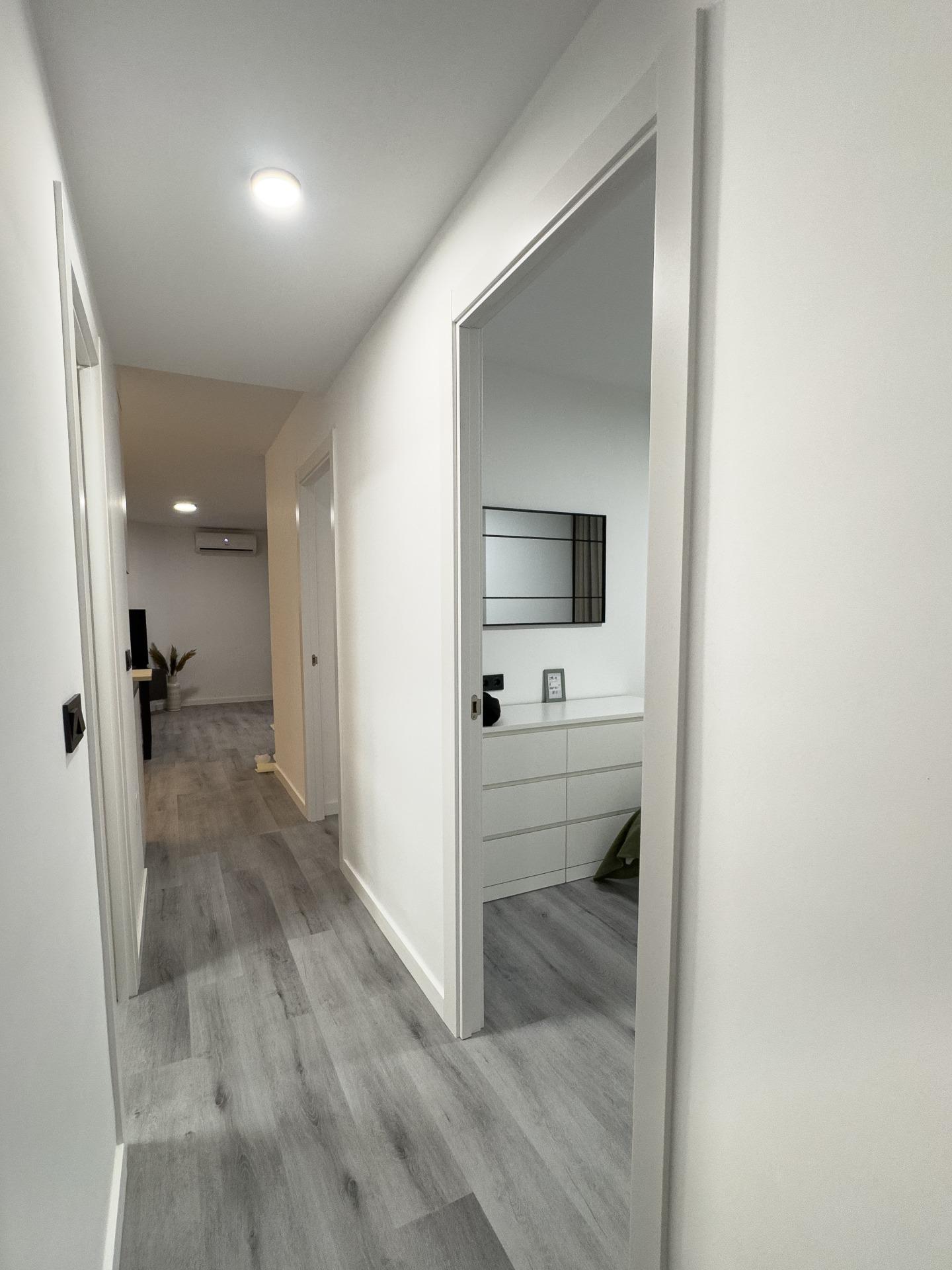 For sale - 2 Bedroom 1 Bathroom Apartment in Torrevieja - Centro  - Alicante
