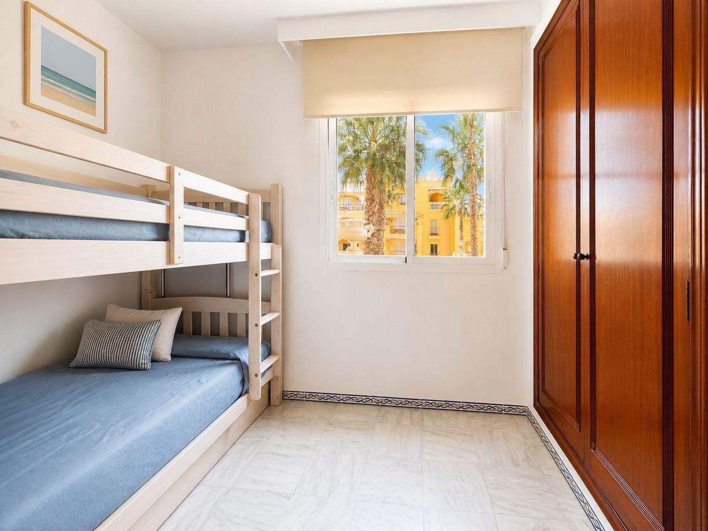 For sale - 3 Bedroom 2 Bathroom Apartment in Torrevieja - Los Frutales  - Alicante