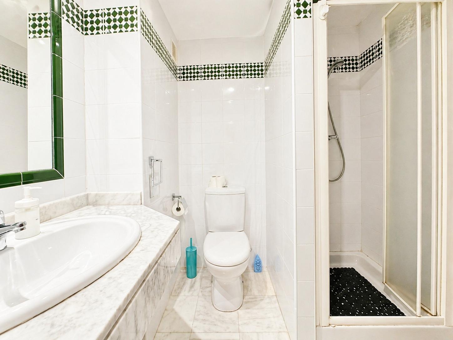 For sale - 3 Bedroom 2 Bathroom Apartment in Torrevieja - Los Frutales  - Alicante