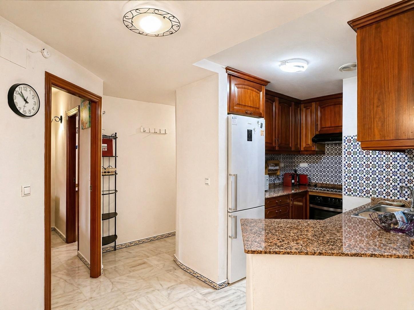 For sale - 3 Bedroom 2 Bathroom Apartment in Torrevieja - Los Frutales  - Alicante