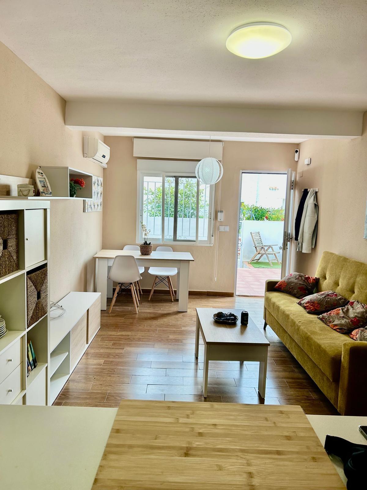 For sale - 2 Bedroom 1 Bathroom Apartment in Torrevieja - Sector 25  - Alicante