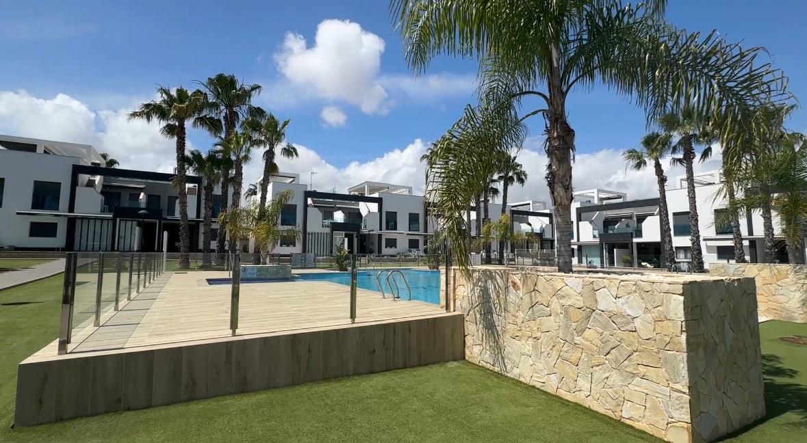 For sale - 2 Bedroom 2 Bathroom Apartment in La Zenia - Costa Blanca  - Alicante