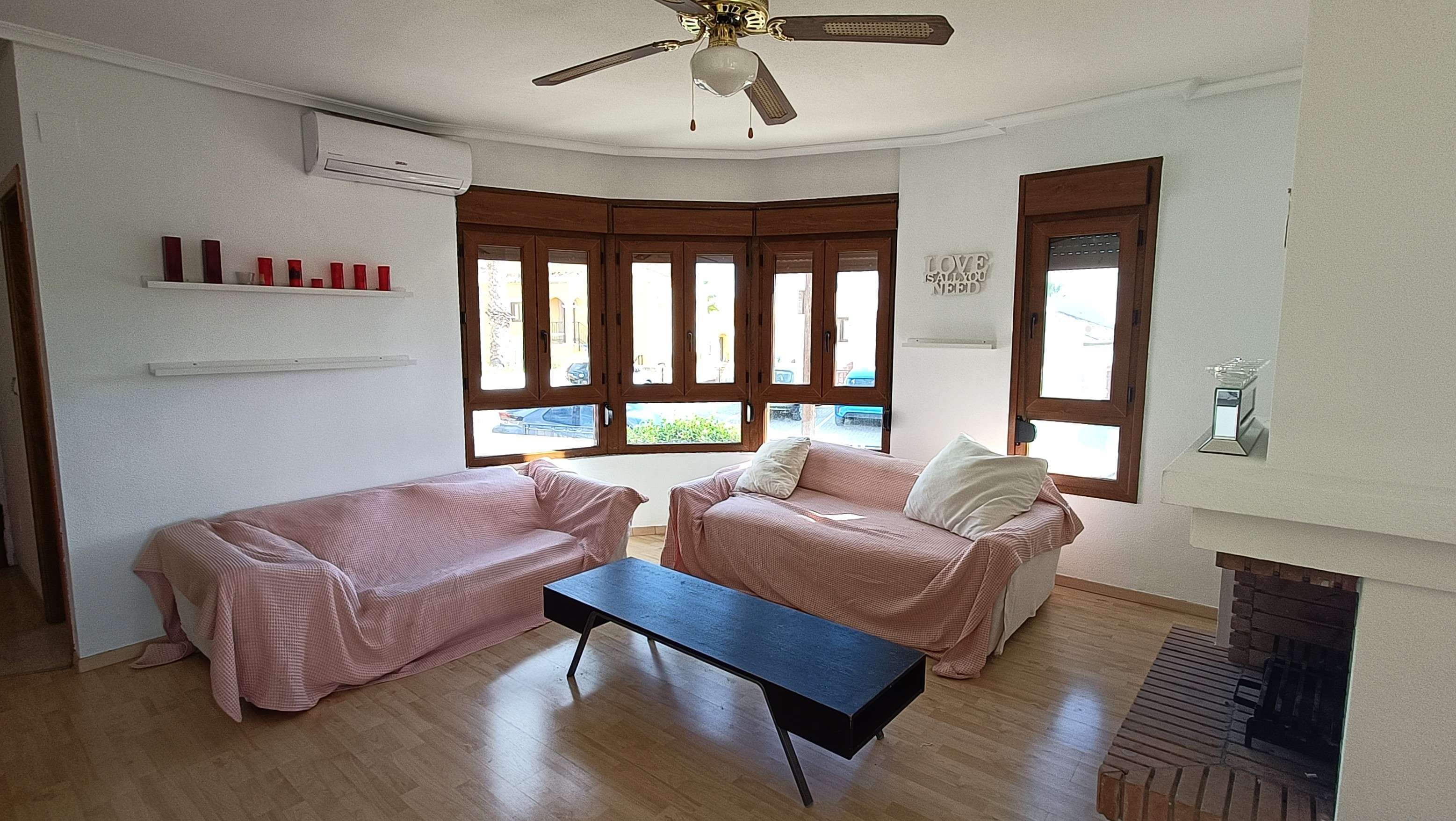 For sale - 3 Bedroom 2 Bathroom Villa in Algorfa - Inland  - Alicante