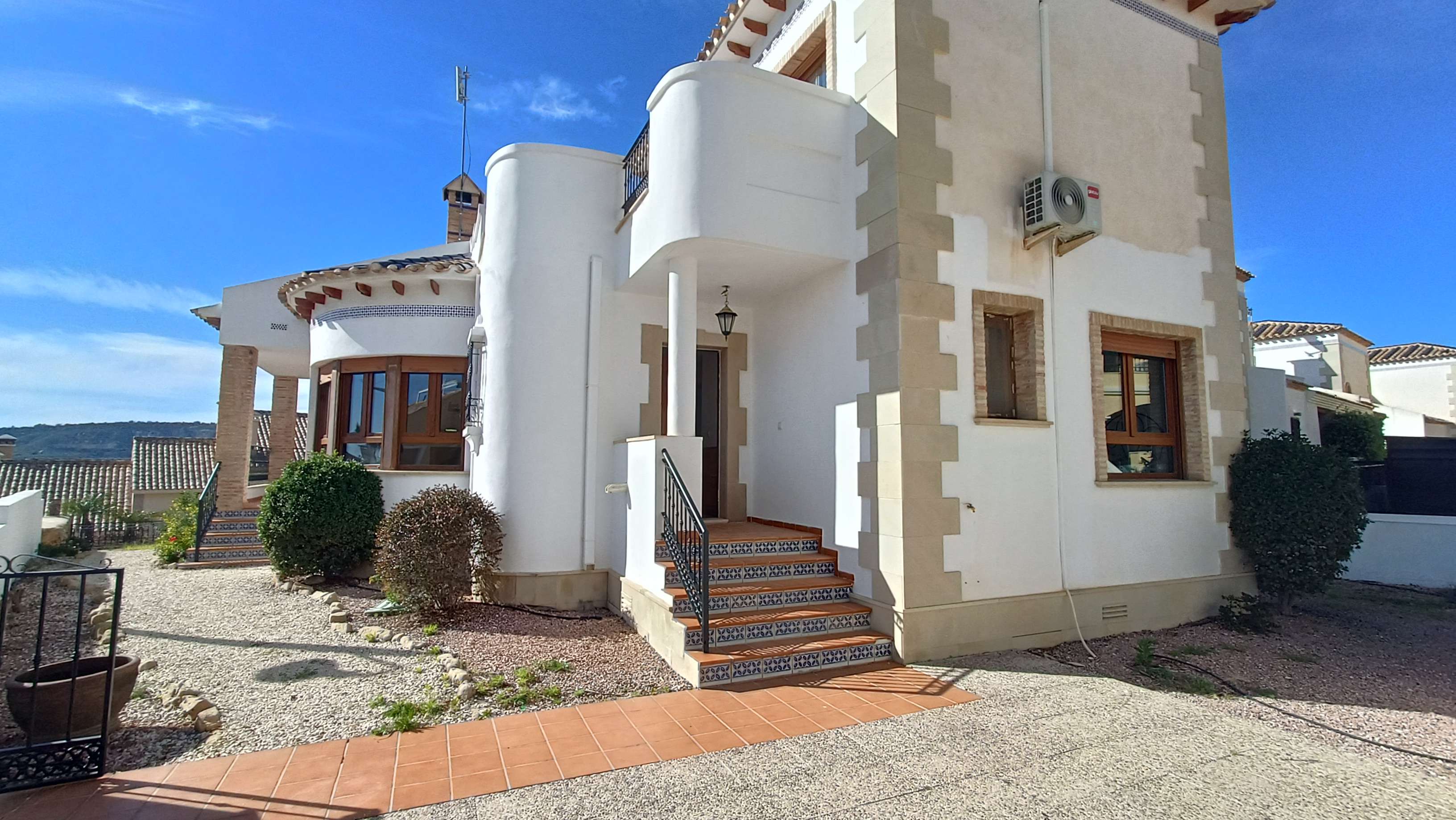 For sale - 3 Bedroom 2 Bathroom Villa in Algorfa - Inland  - Alicante