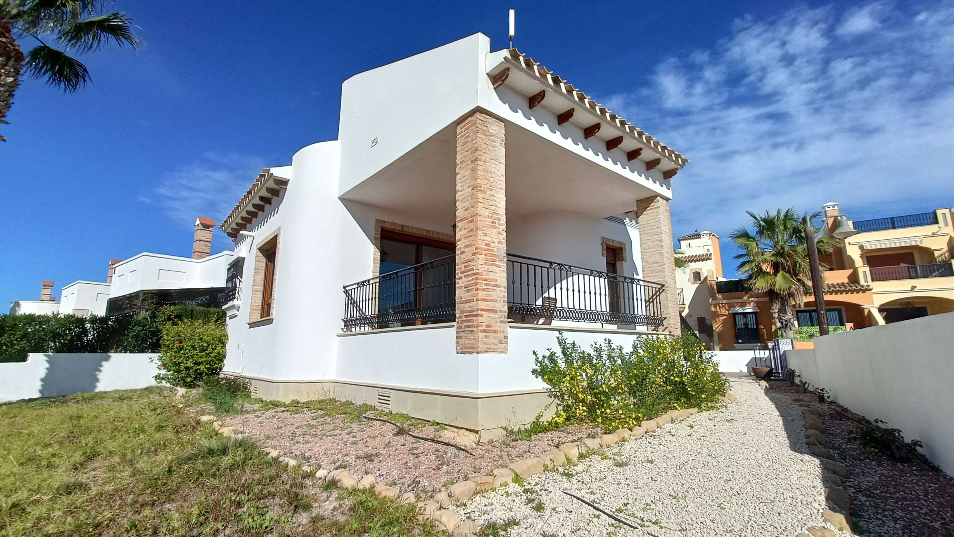 For sale - 3 Bedroom 2 Bathroom Villa in Algorfa - Inland  - Alicante