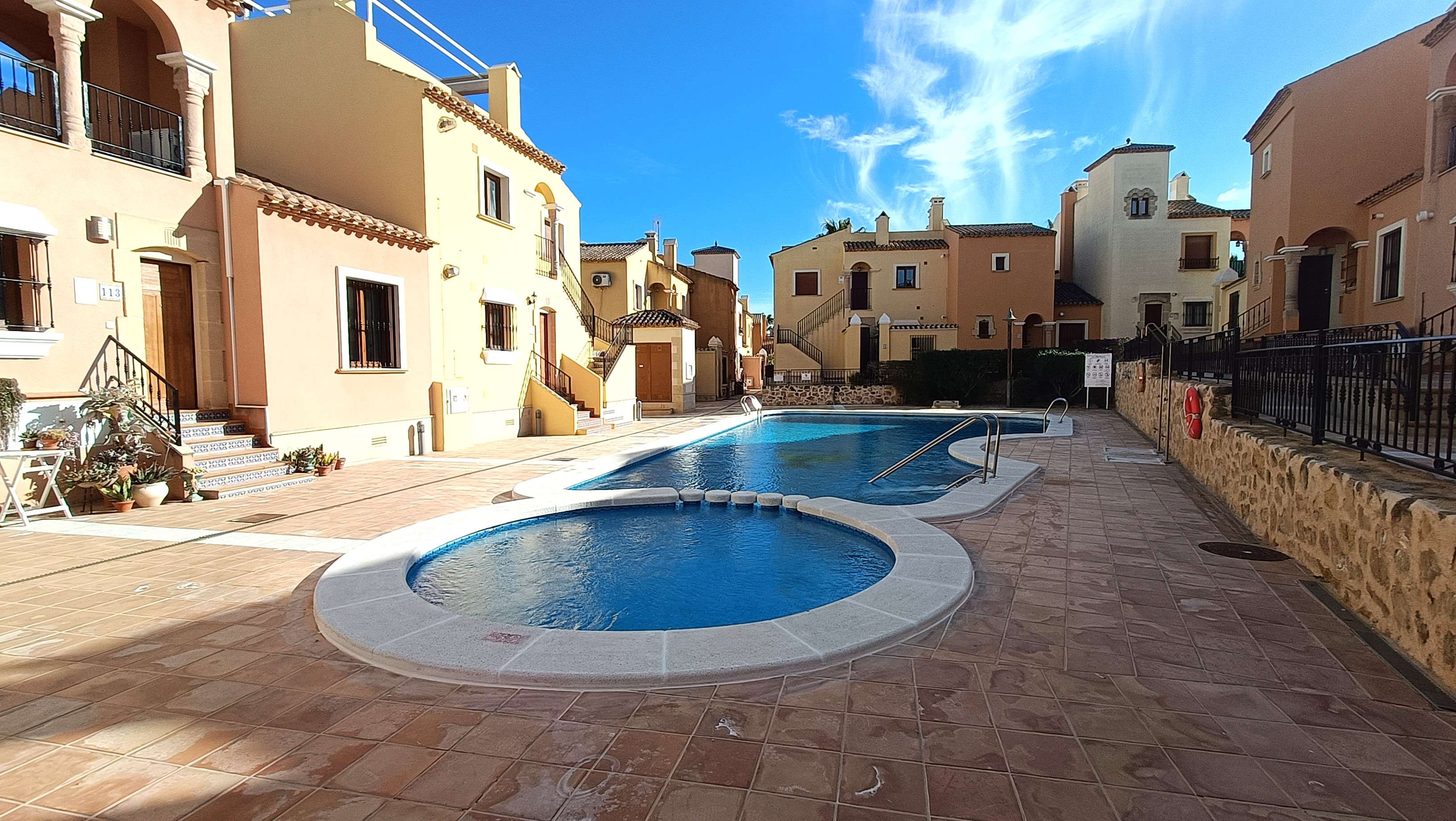 For sale - 3 Bedroom 2 Bathroom Villa in Algorfa - Inland  - Alicante