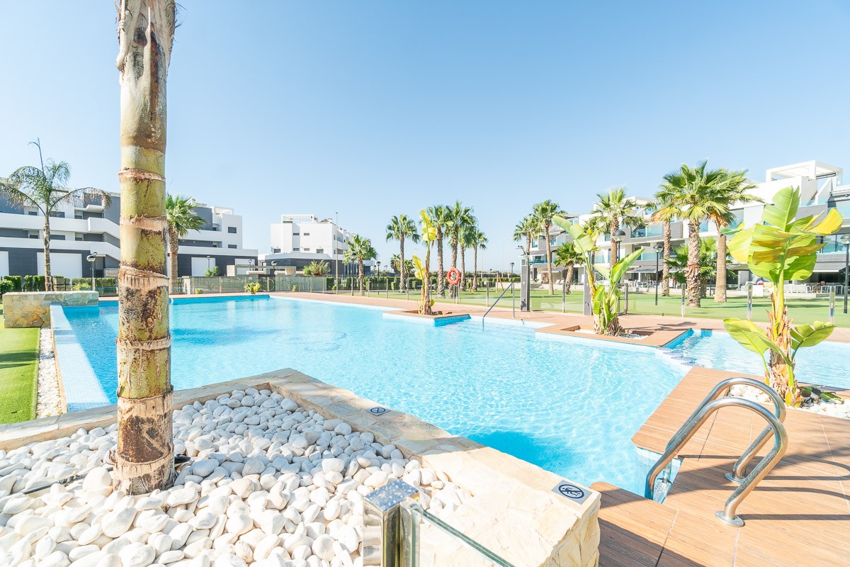 For sale - 2 Bedroom 2 Bathroom Apartment in El Raso - Costa Blanca  - Alicante