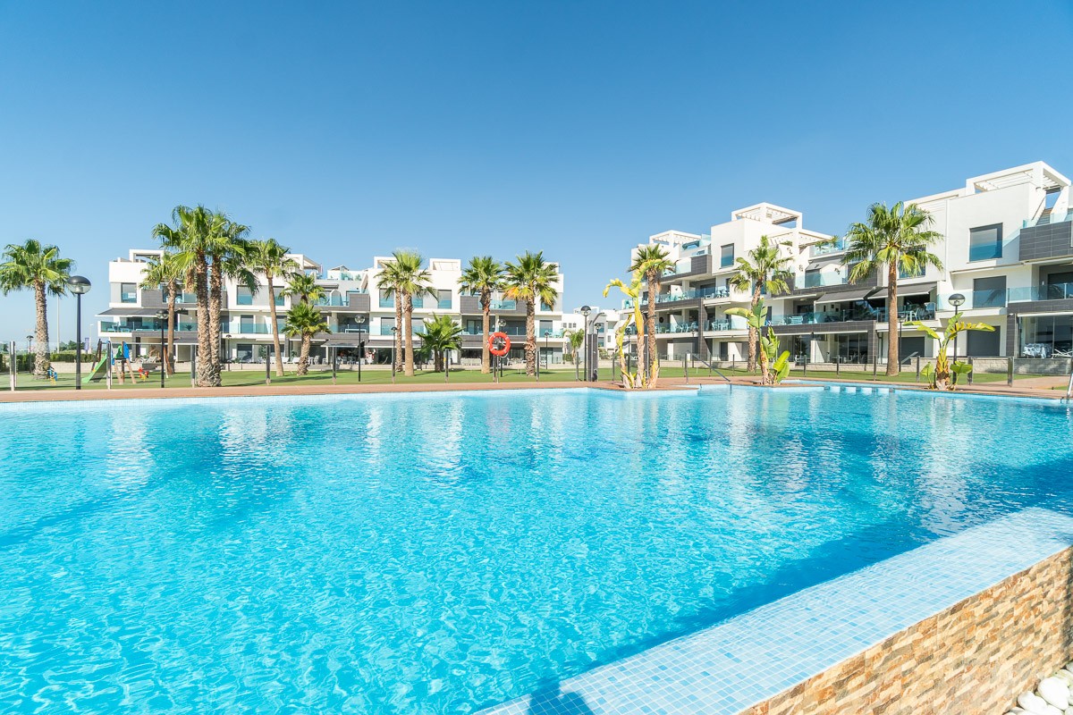 For sale - 2 Bedroom 2 Bathroom Apartment in El Raso - Costa Blanca  - Alicante