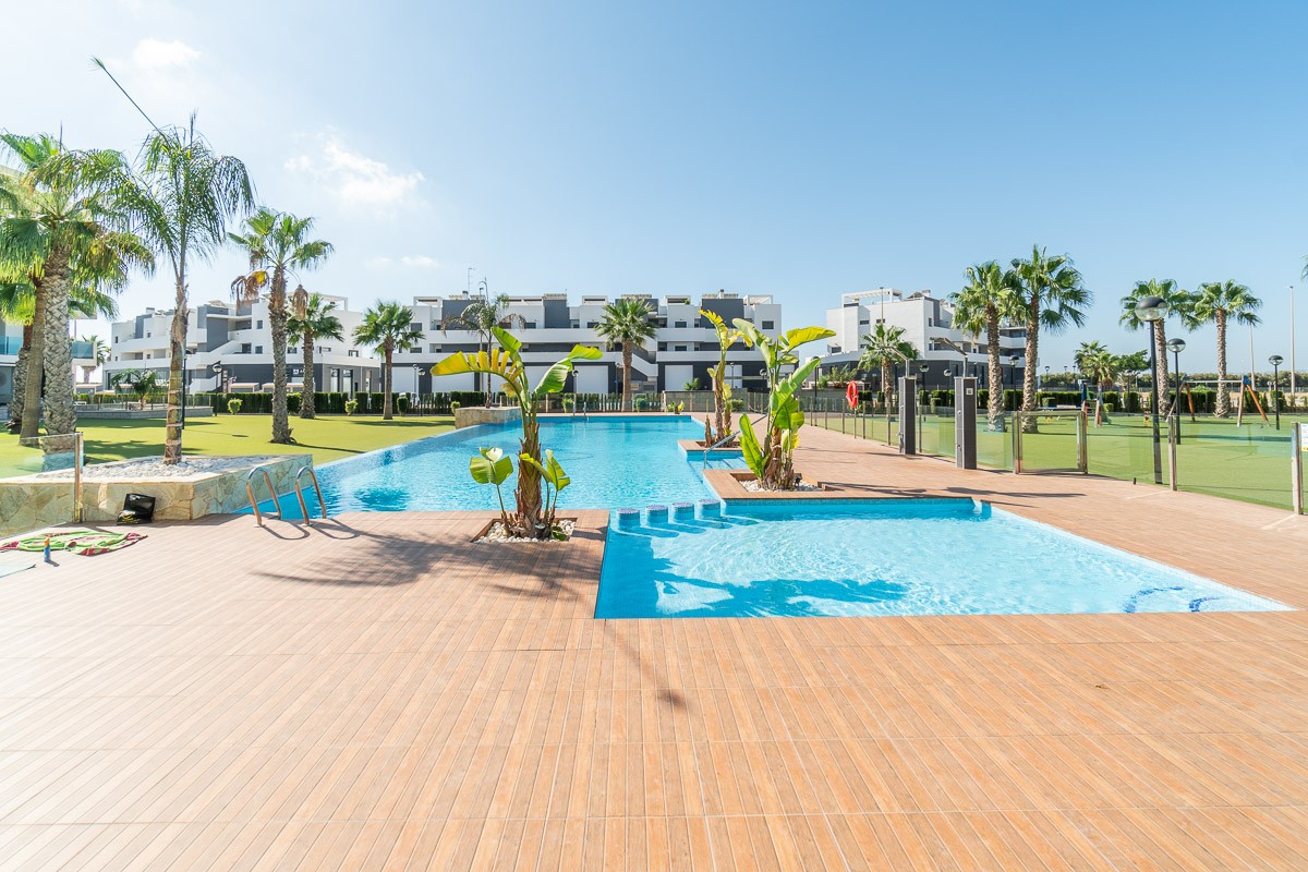 For sale - 2 Bedroom 2 Bathroom Apartment in El Raso - Costa Blanca  - Alicante
