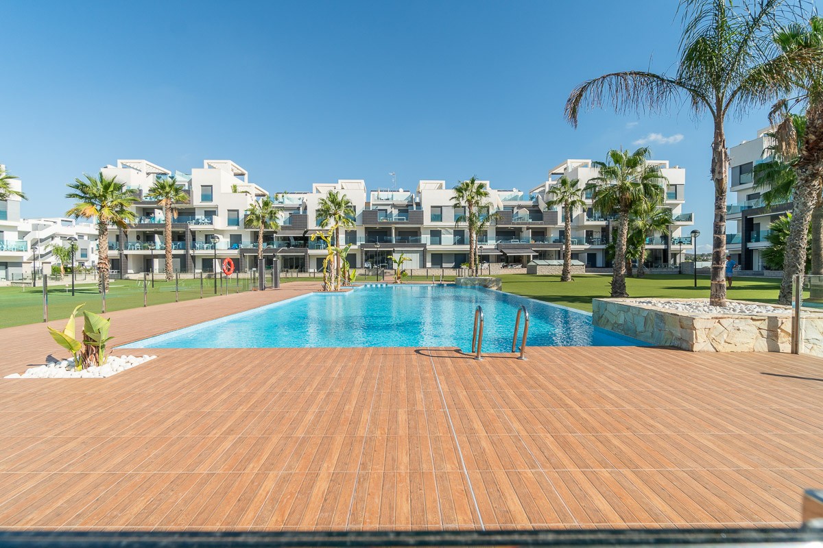 For sale - 2 Bedroom 2 Bathroom Apartment in El Raso - Costa Blanca  - Alicante