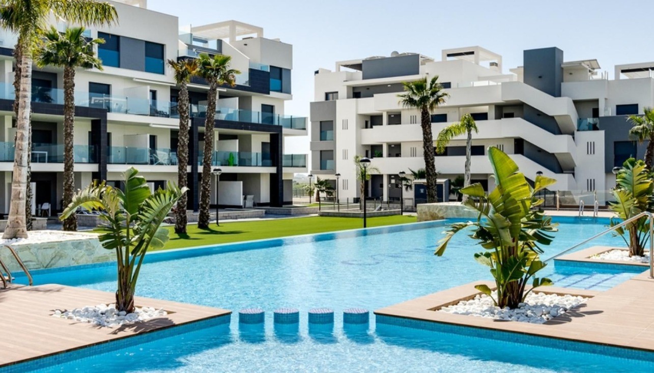 For sale - 2 Bedroom 2 Bathroom Apartment in El Raso - Costa Blanca  - Alicante