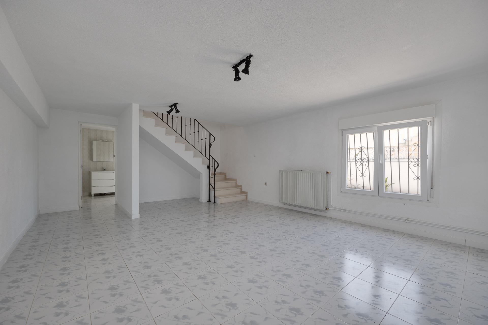 For sale - 3 Bedroom 3 Bathroom Villa in Torrevieja - La Siesta - El Salado - Torreta  - Alicante