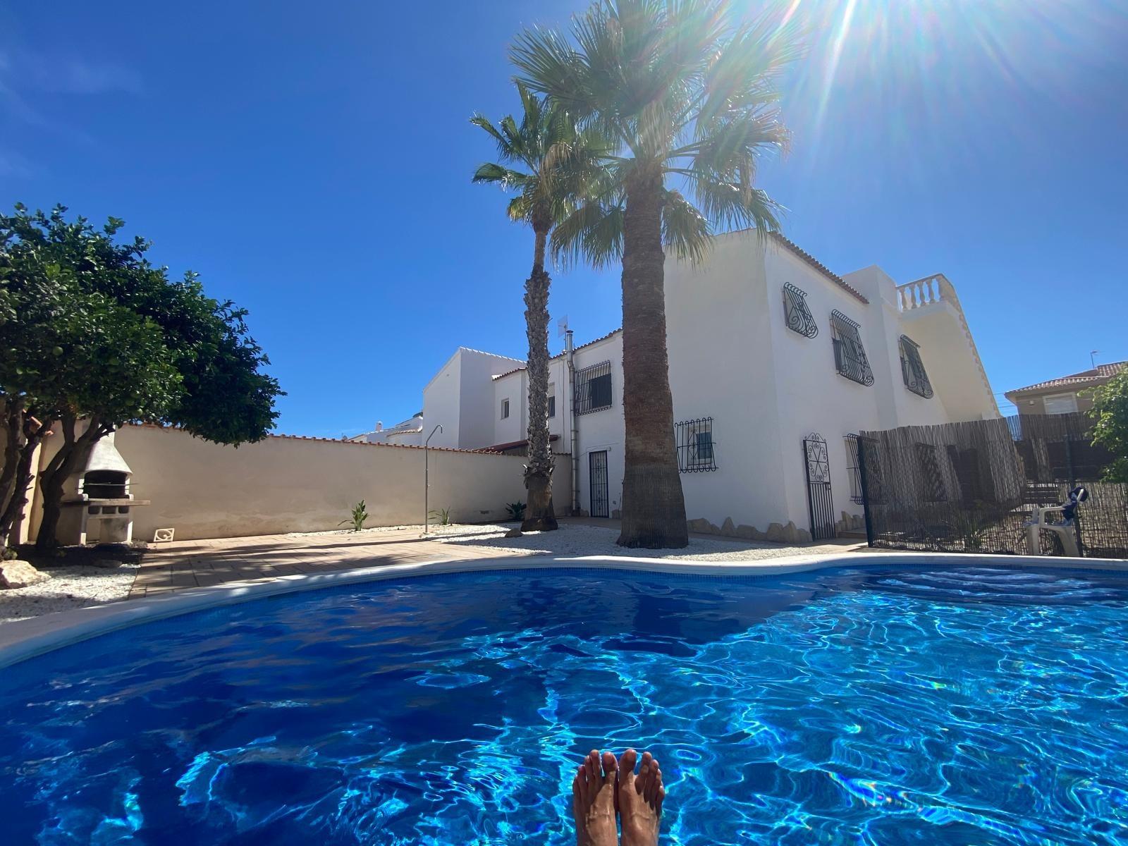 For sale - 3 Bedroom 3 Bathroom Villa in Torrevieja - La Siesta - El Salado - Torreta  - Alicante