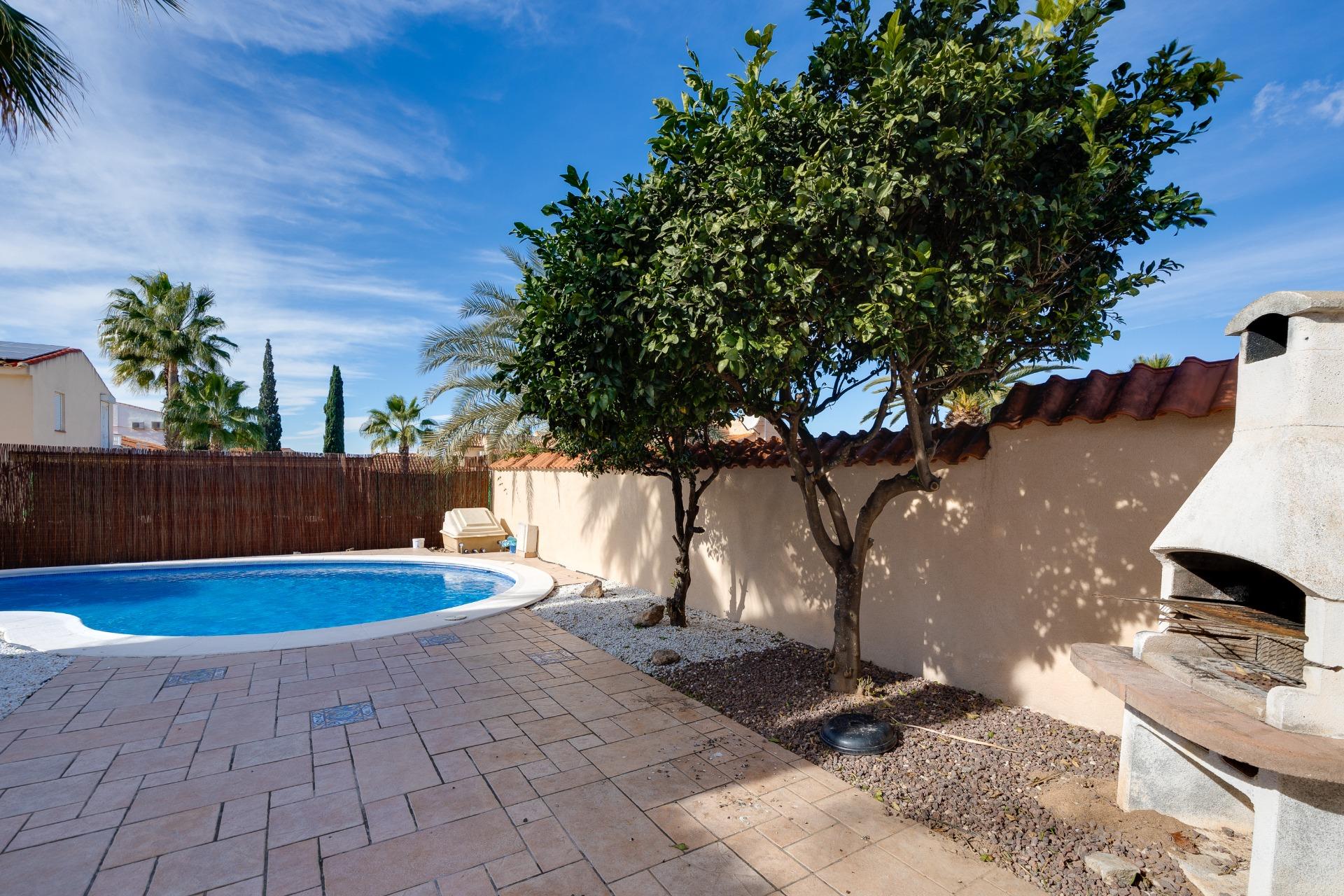 For sale - 3 Bedroom 3 Bathroom Villa in Torrevieja - La Siesta - El Salado - Torreta  - Alicante