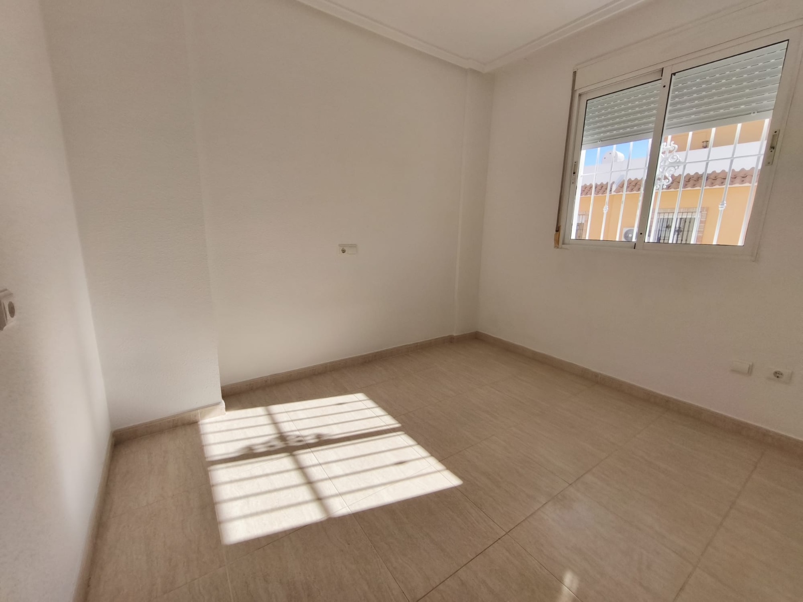 For sale - 3 Bedroom 2 Bathroom Town House in Rojales - Inland  - Alicante