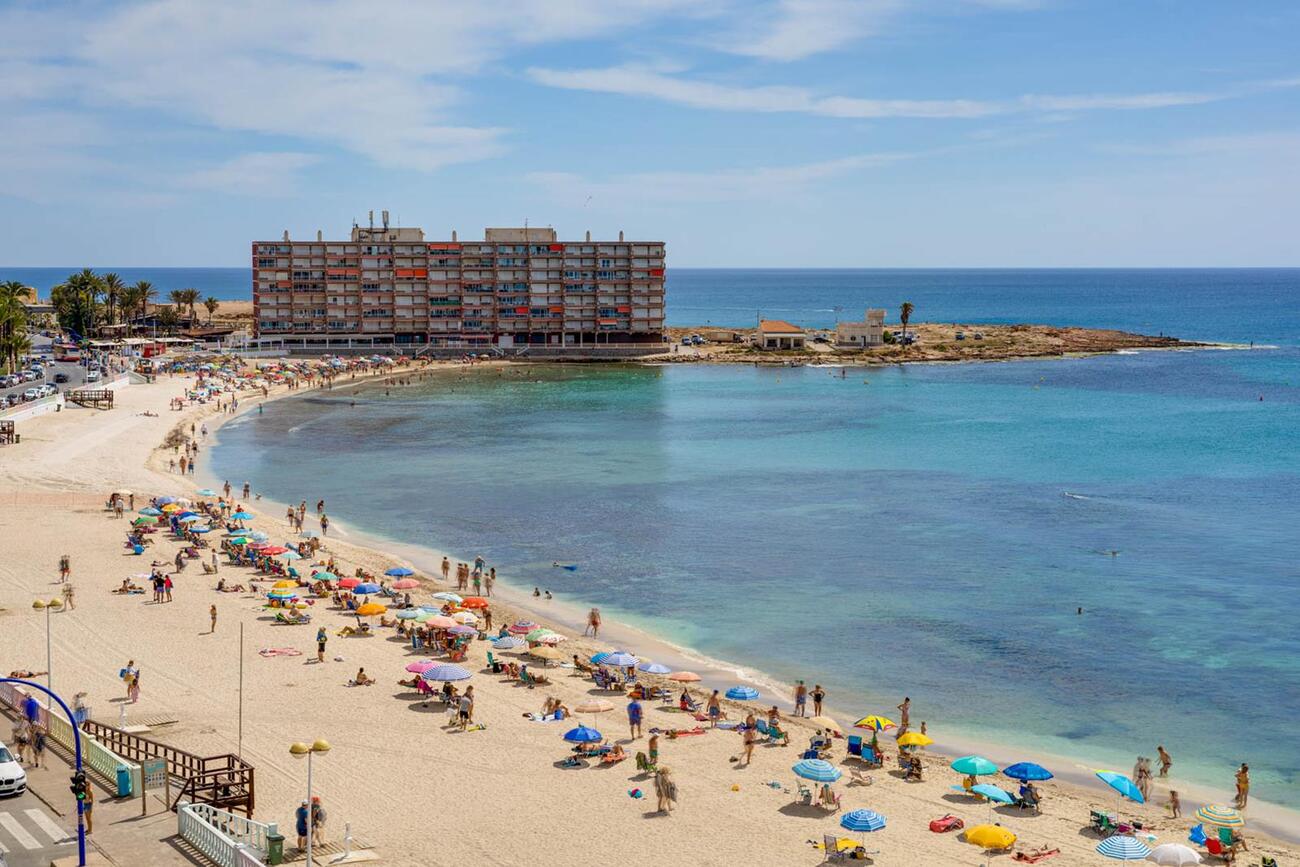 For sale - 3 Bedroom 2 Bathroom Apartment in Torrevieja - PLAYA LOS LOCOS  - Alicante