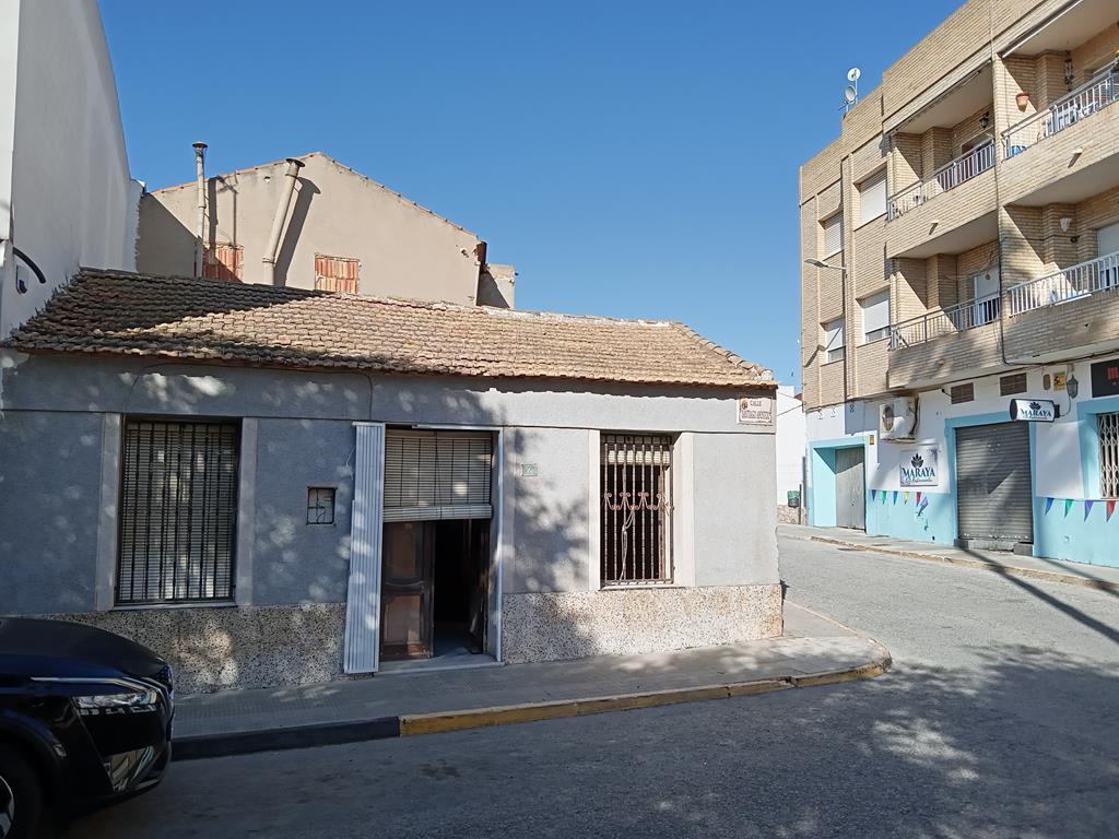 For sale - 3 Bedroom 1 Bathroom Semi Detached in Los Montesinos -  - Alicante