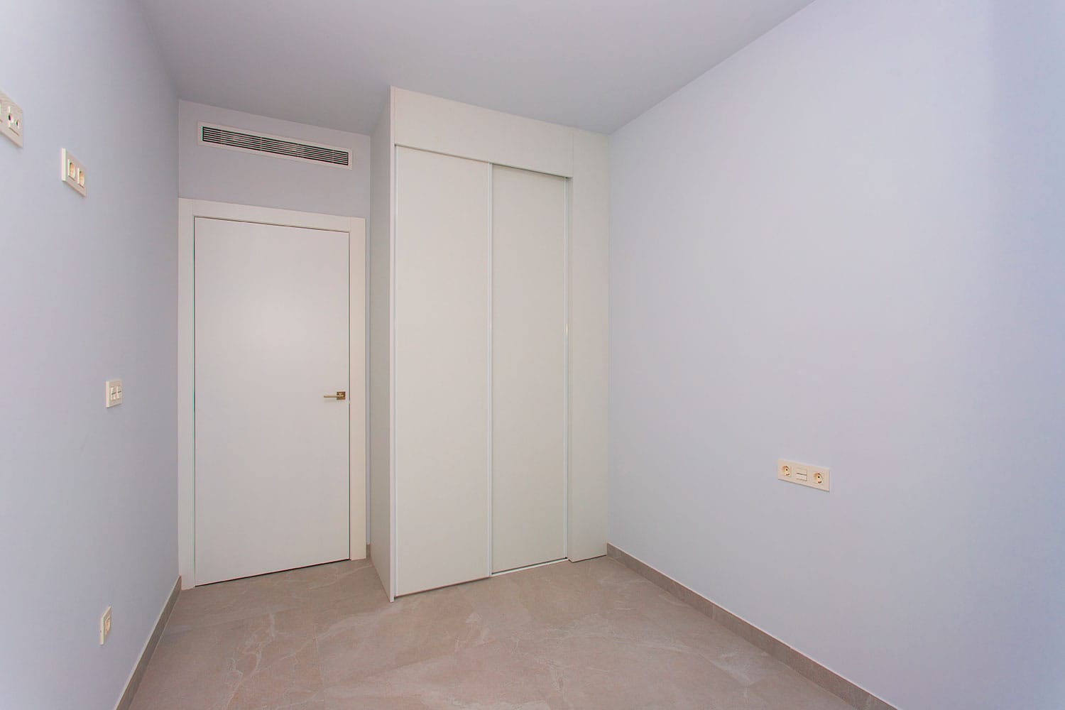 For sale - 2 Bedroom 2 Bathroom Apartment in Torrevieja - Costa Blanca  - Alicante