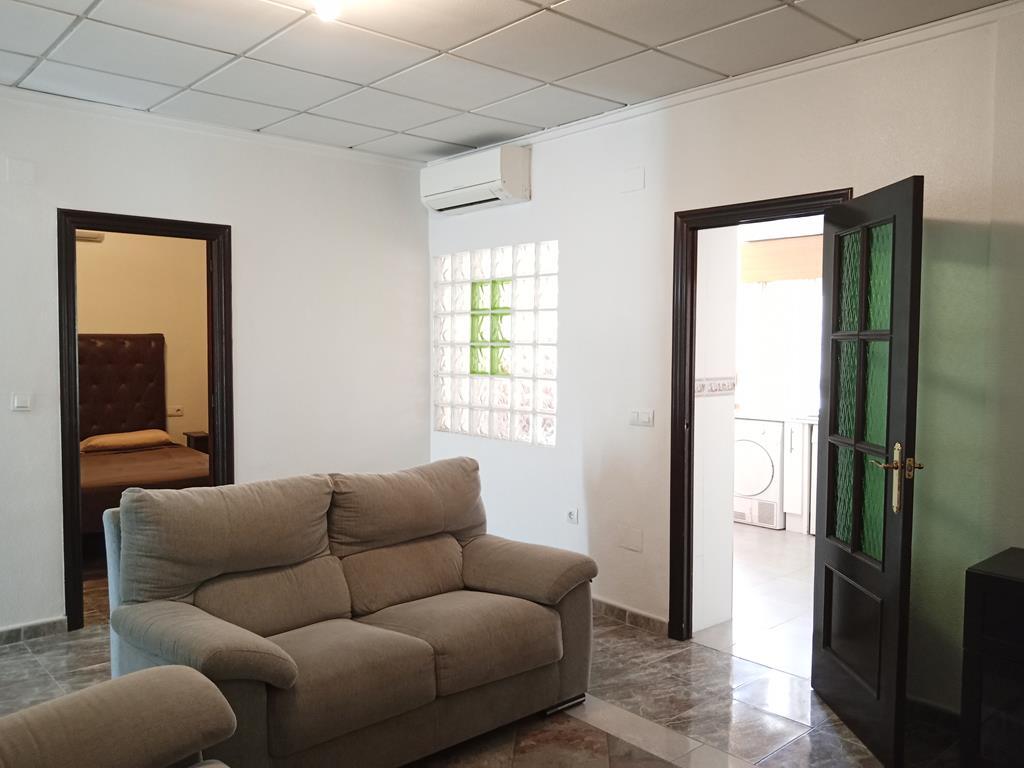 For sale - 4 Bedroom 3 Bathroom Semi Detached in Los Montesinos - PUEBLO CENTRO  - Alicante