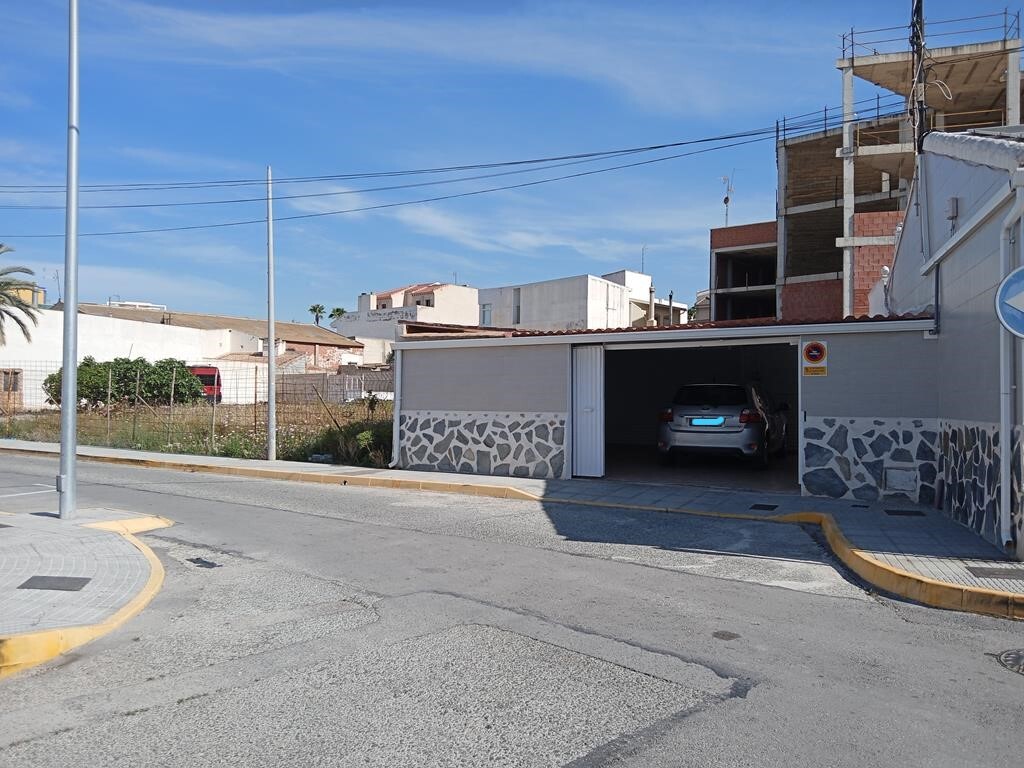 For sale - 4 Bedroom 3 Bathroom Semi Detached in Los Montesinos - PUEBLO CENTRO  - Alicante
