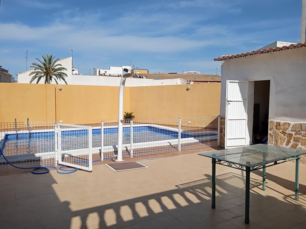 For sale - 4 Bedroom 3 Bathroom Semi Detached in Los Montesinos - PUEBLO CENTRO  - Alicante