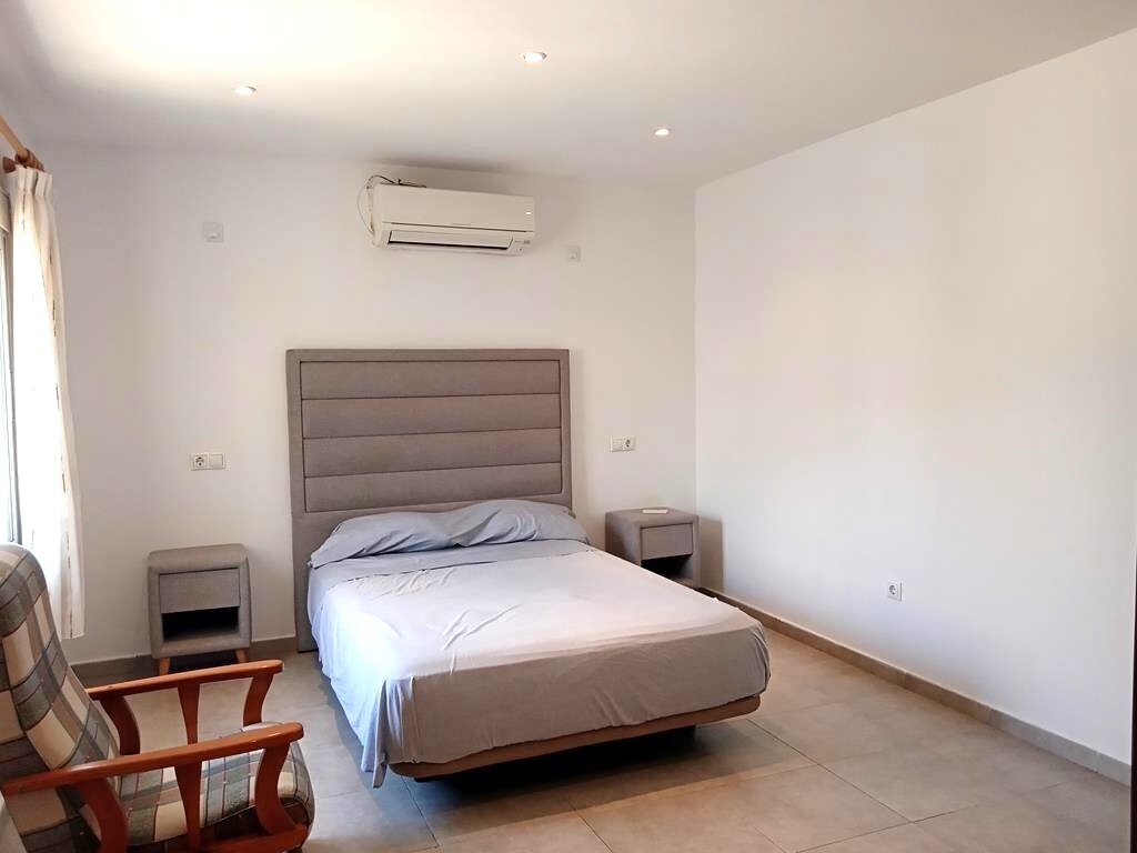 For sale - 4 Bedroom 3 Bathroom Semi Detached in Los Montesinos - PUEBLO CENTRO  - Alicante