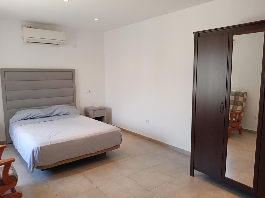 For sale - 4 Bedroom 3 Bathroom Semi Detached in Los Montesinos - PUEBLO CENTRO  - Alicante