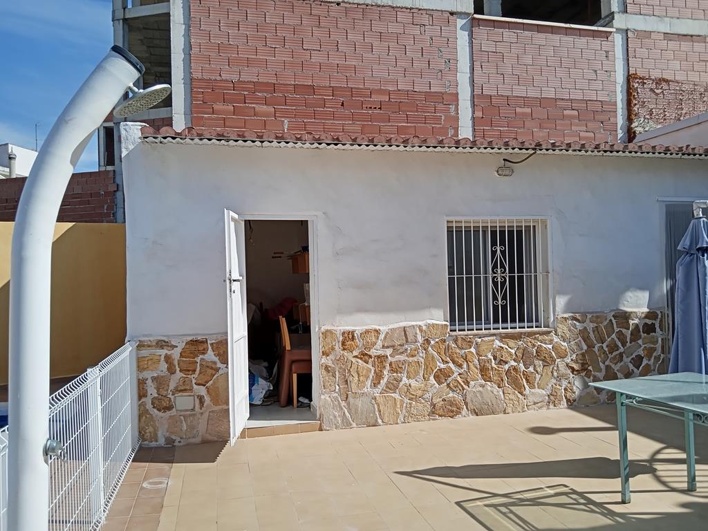 For sale - 4 Bedroom 3 Bathroom Semi Detached in Los Montesinos - PUEBLO CENTRO  - Alicante